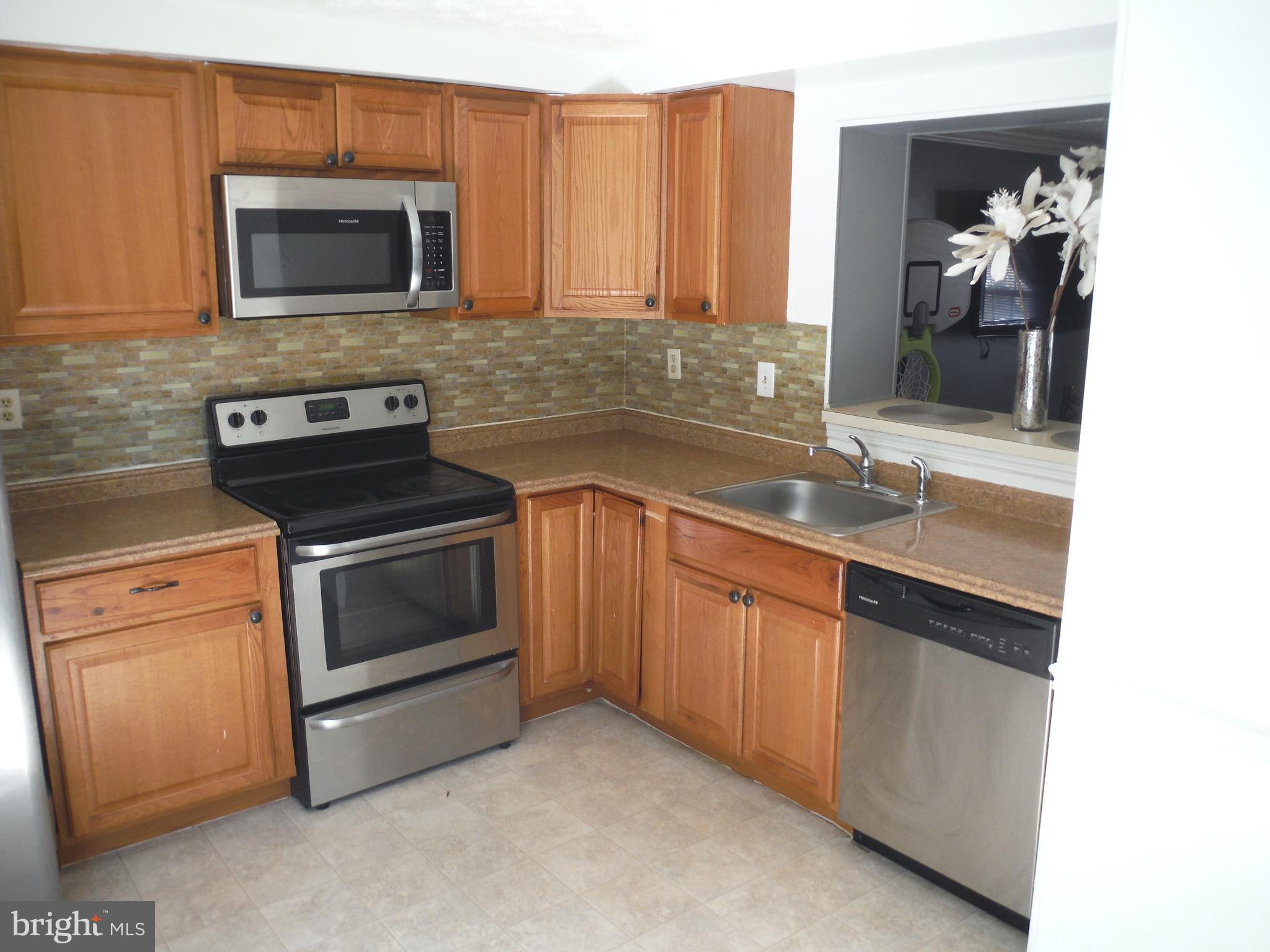 WOODBRIDGE CENTER - Residential