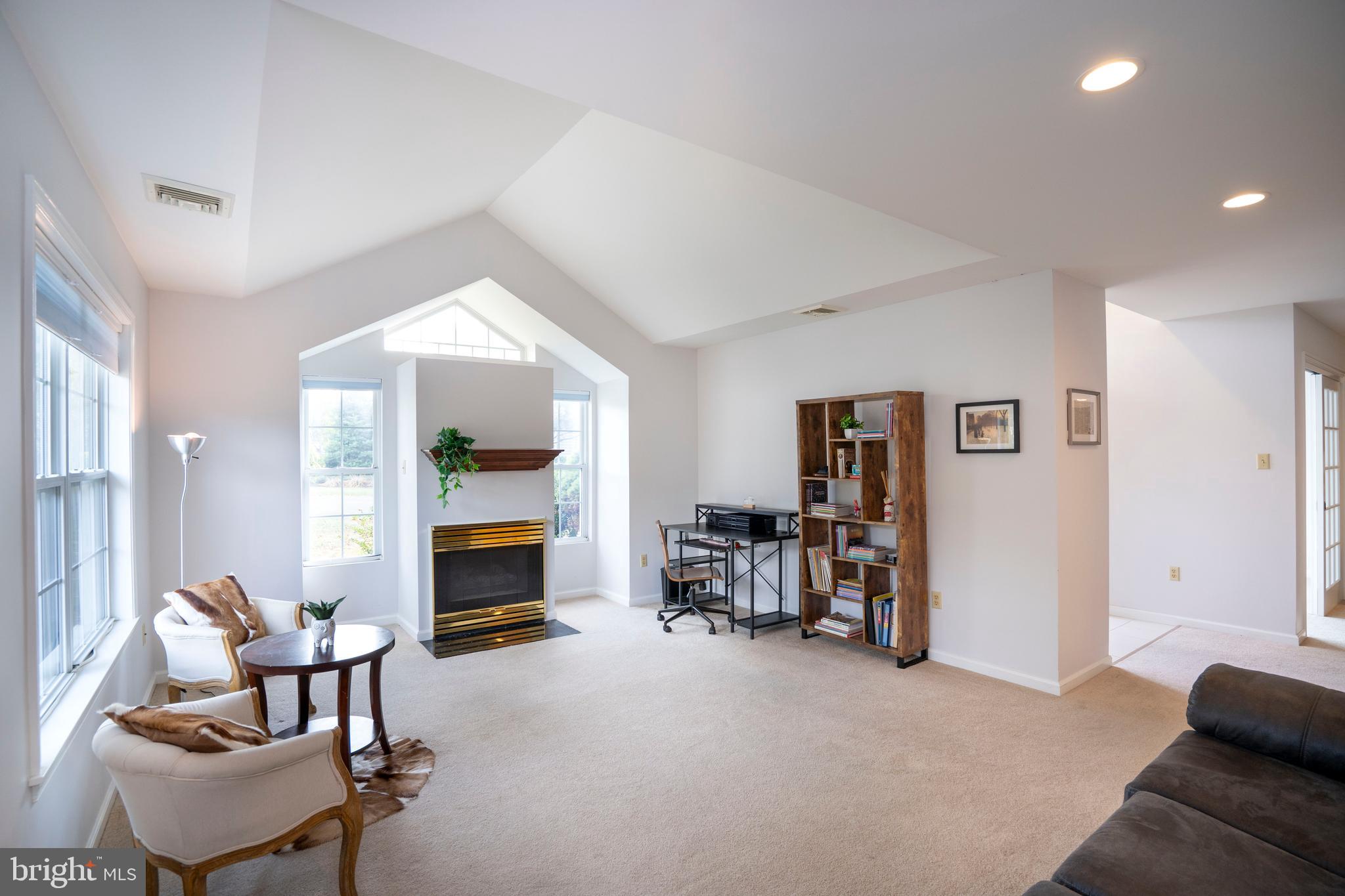 WELLINGTON GREENS - Residential