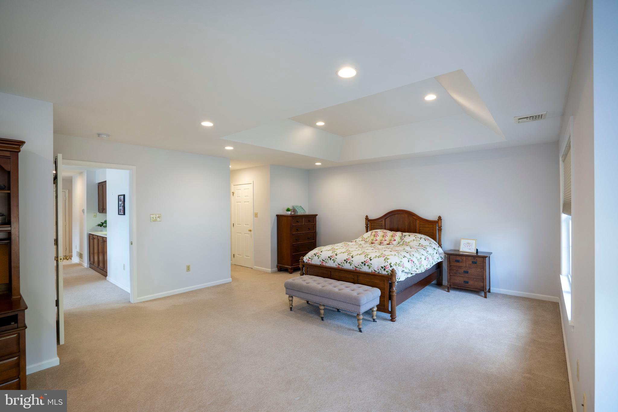 WELLINGTON GREENS - Residential