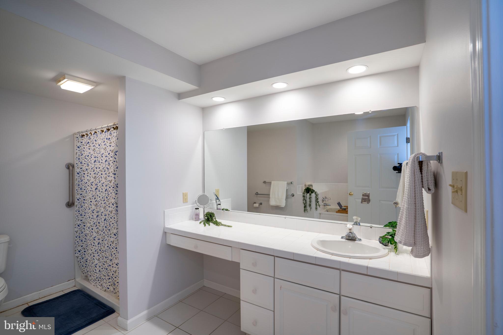 WELLINGTON GREENS - Residential