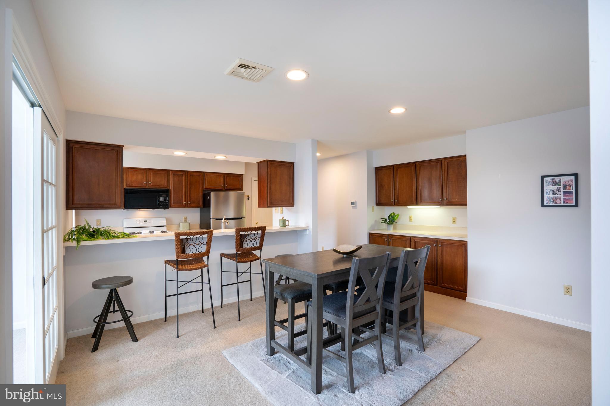 WELLINGTON GREENS - Residential