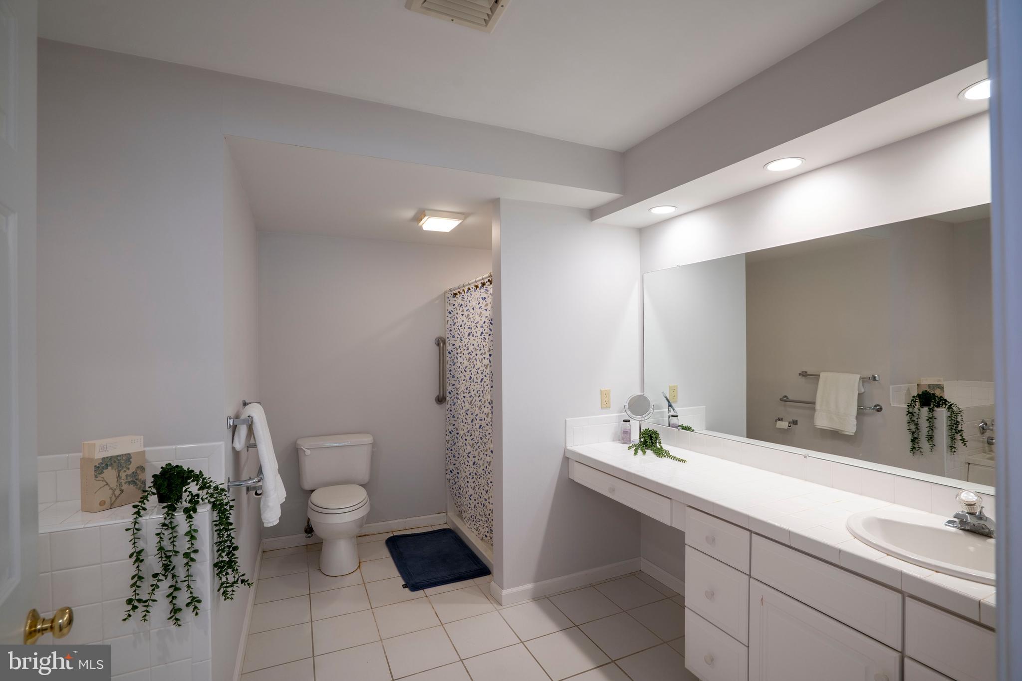 WELLINGTON GREENS - Residential