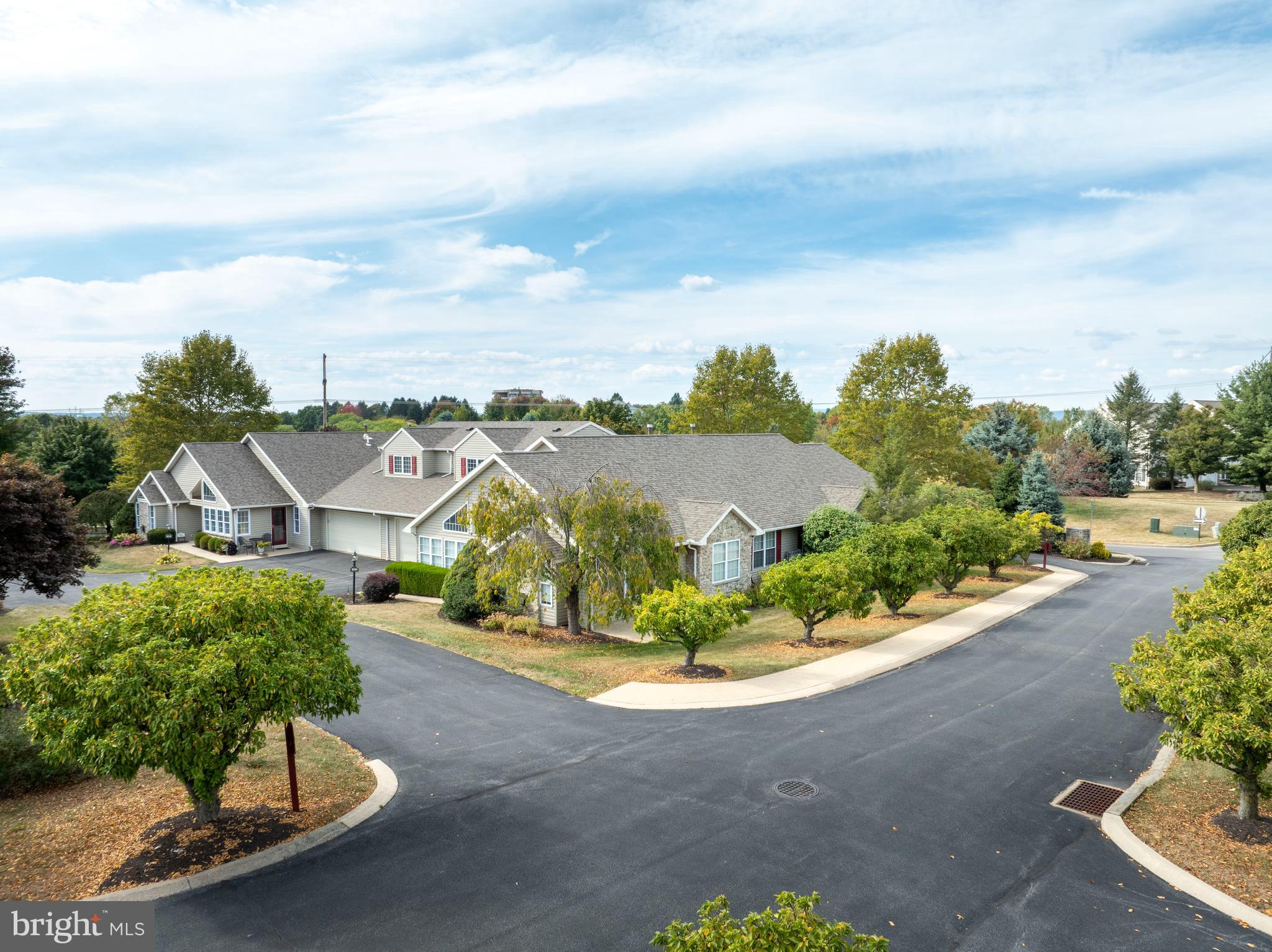 WELLINGTON GREENS - Residential