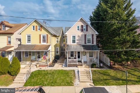 Townhouse For Sale - 239 S Wyomissing Avenue<br/> Berks County, READING, PA 19607