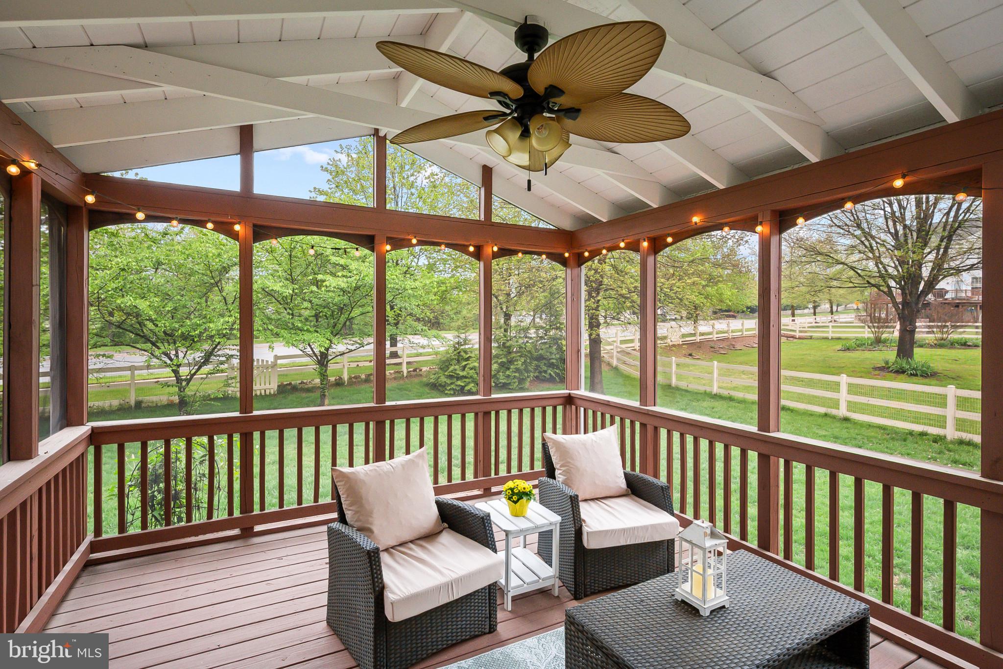 ROUND HILL - Residential