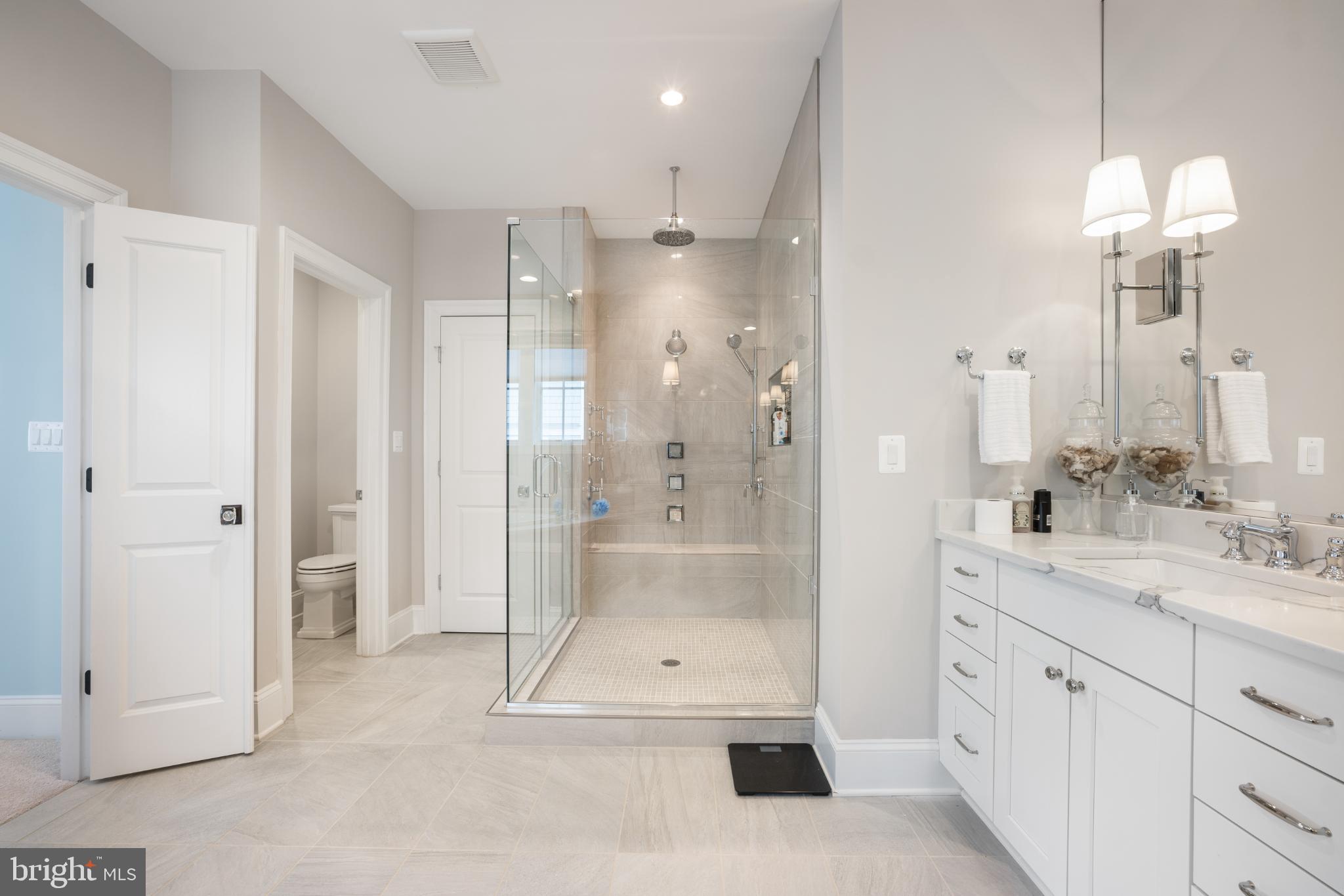 BRADLEY WOODS - Residential