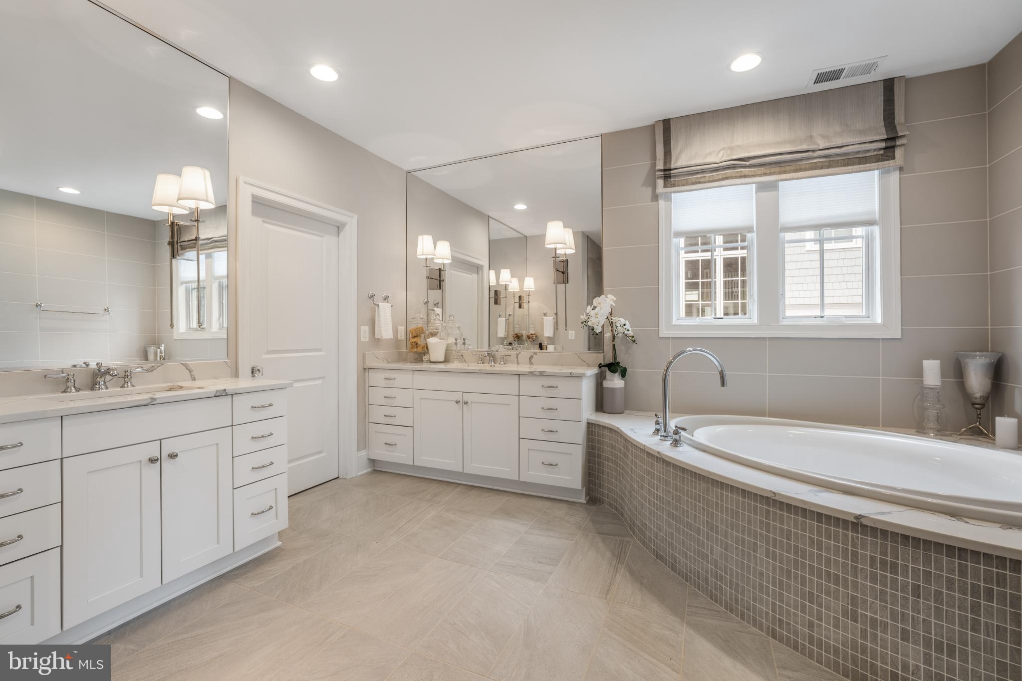 BRADLEY WOODS - Residential