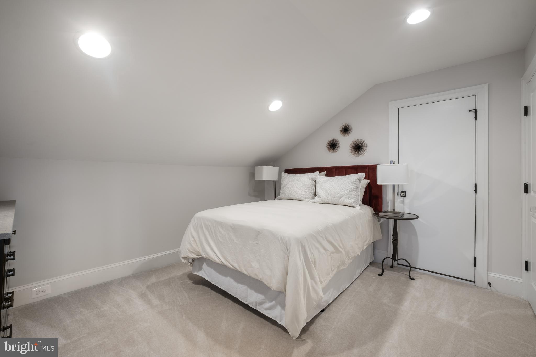 BRADLEY WOODS - Residential