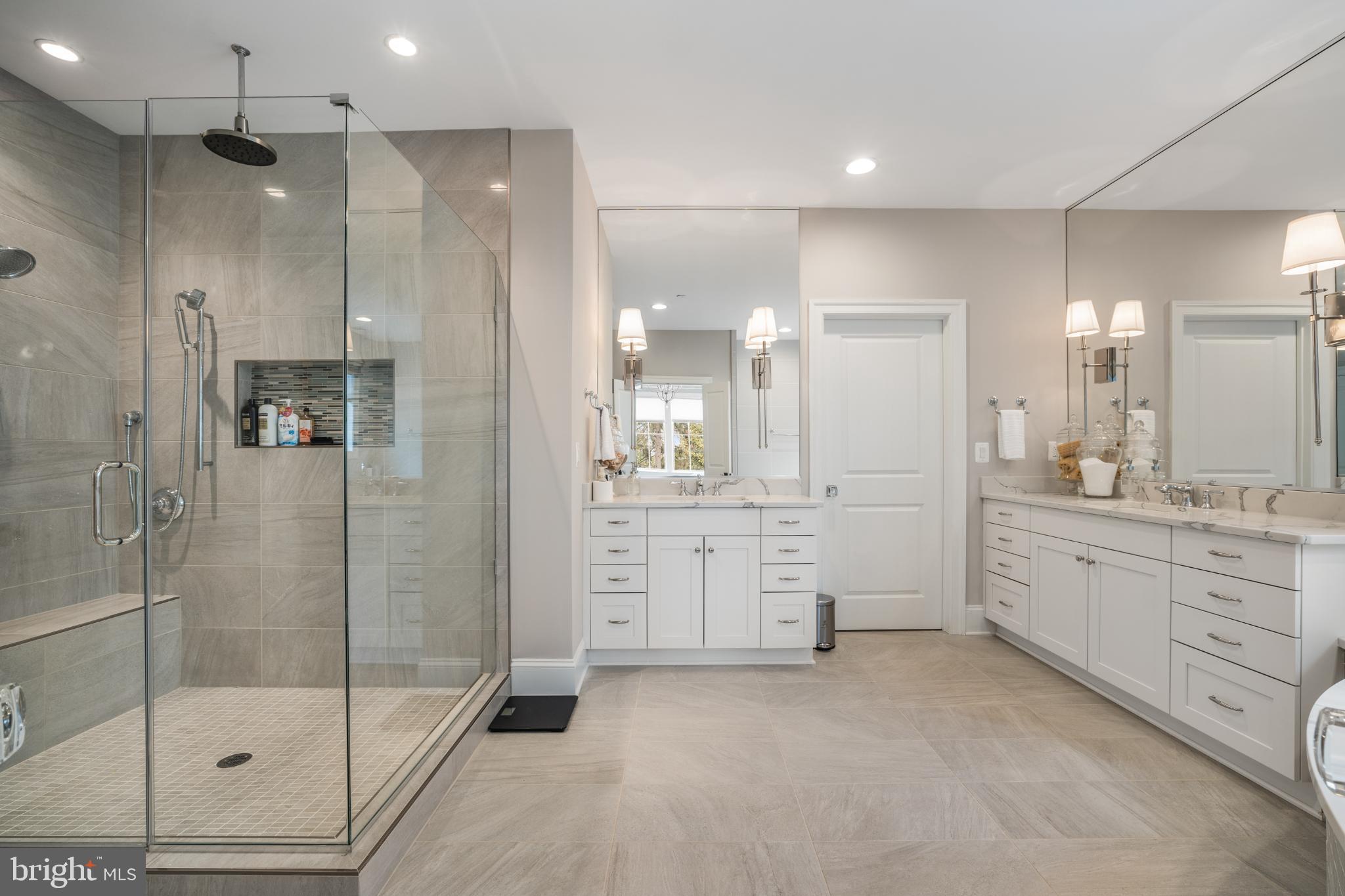 BRADLEY WOODS - Residential