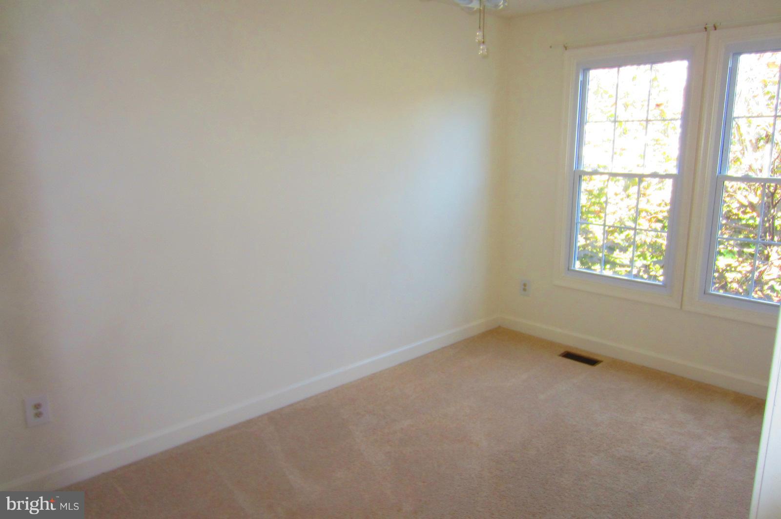 KINGSTOWNE - Residential Lease