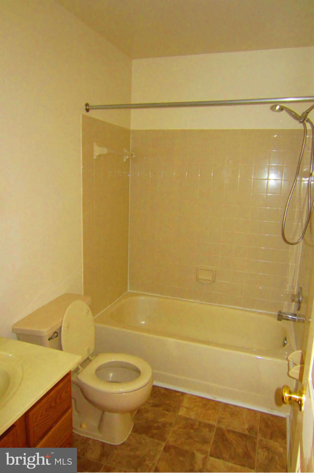 KINGSTOWNE - Residential Lease