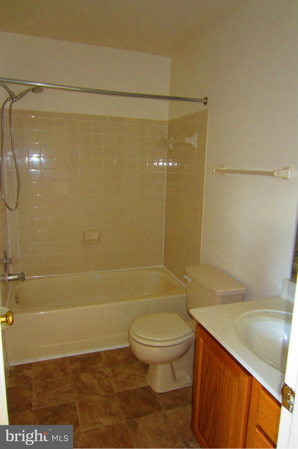 KINGSTOWNE - Residential Lease