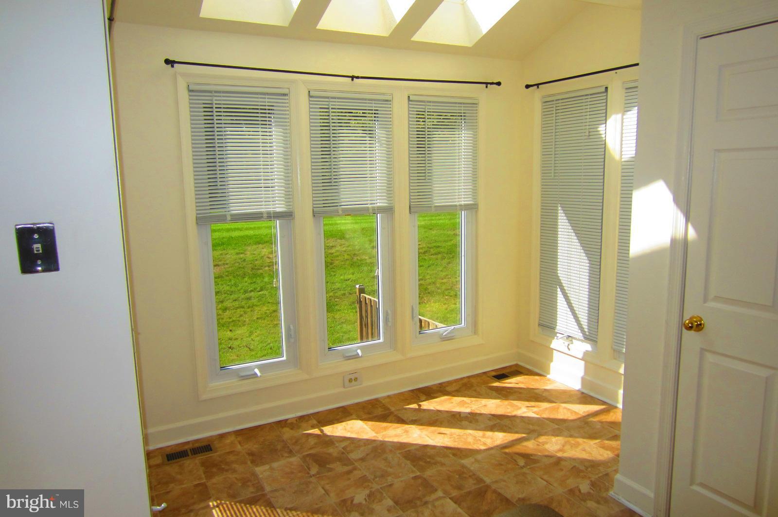 KINGSTOWNE - Residential Lease