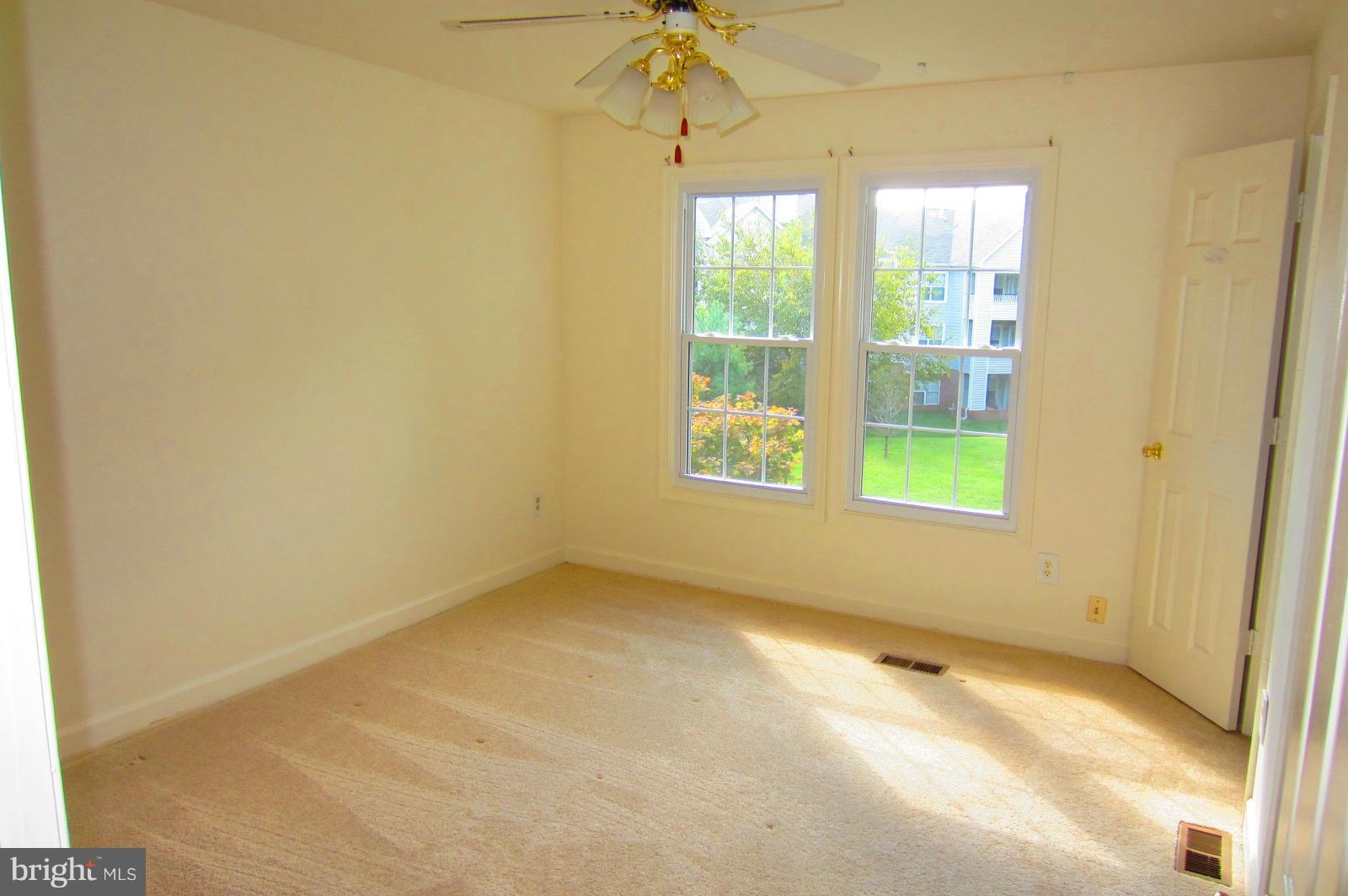 KINGSTOWNE - Residential Lease