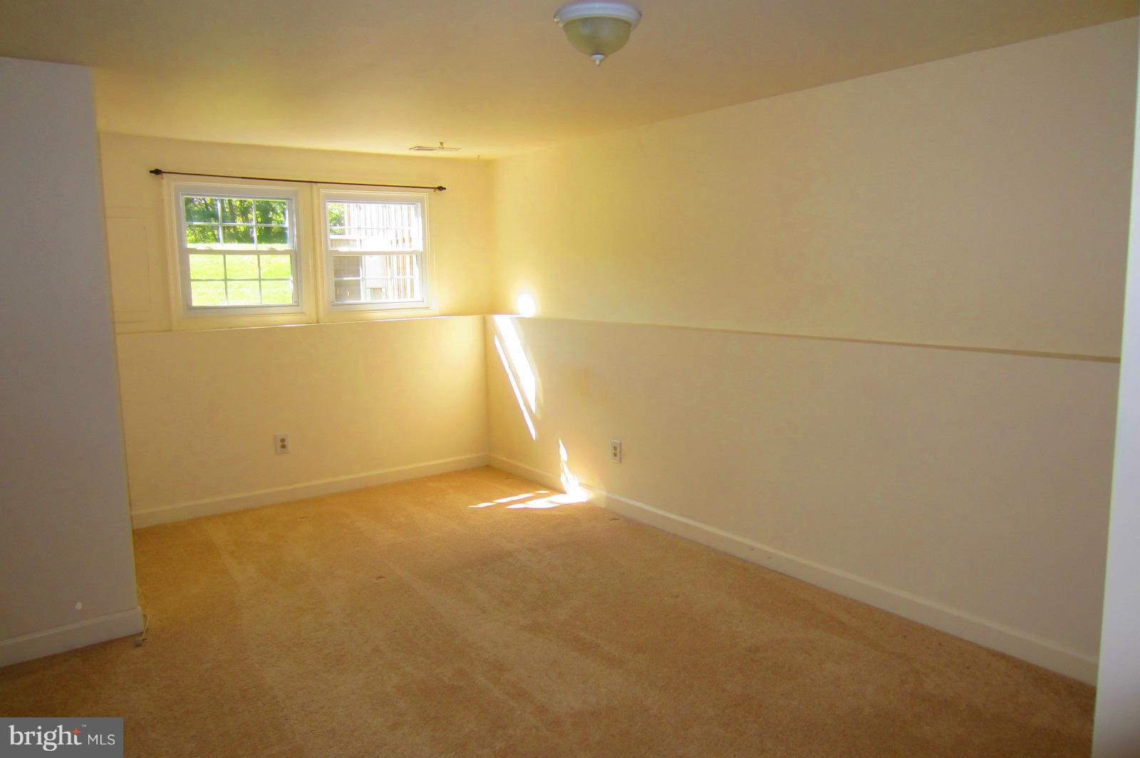 KINGSTOWNE - Residential Lease