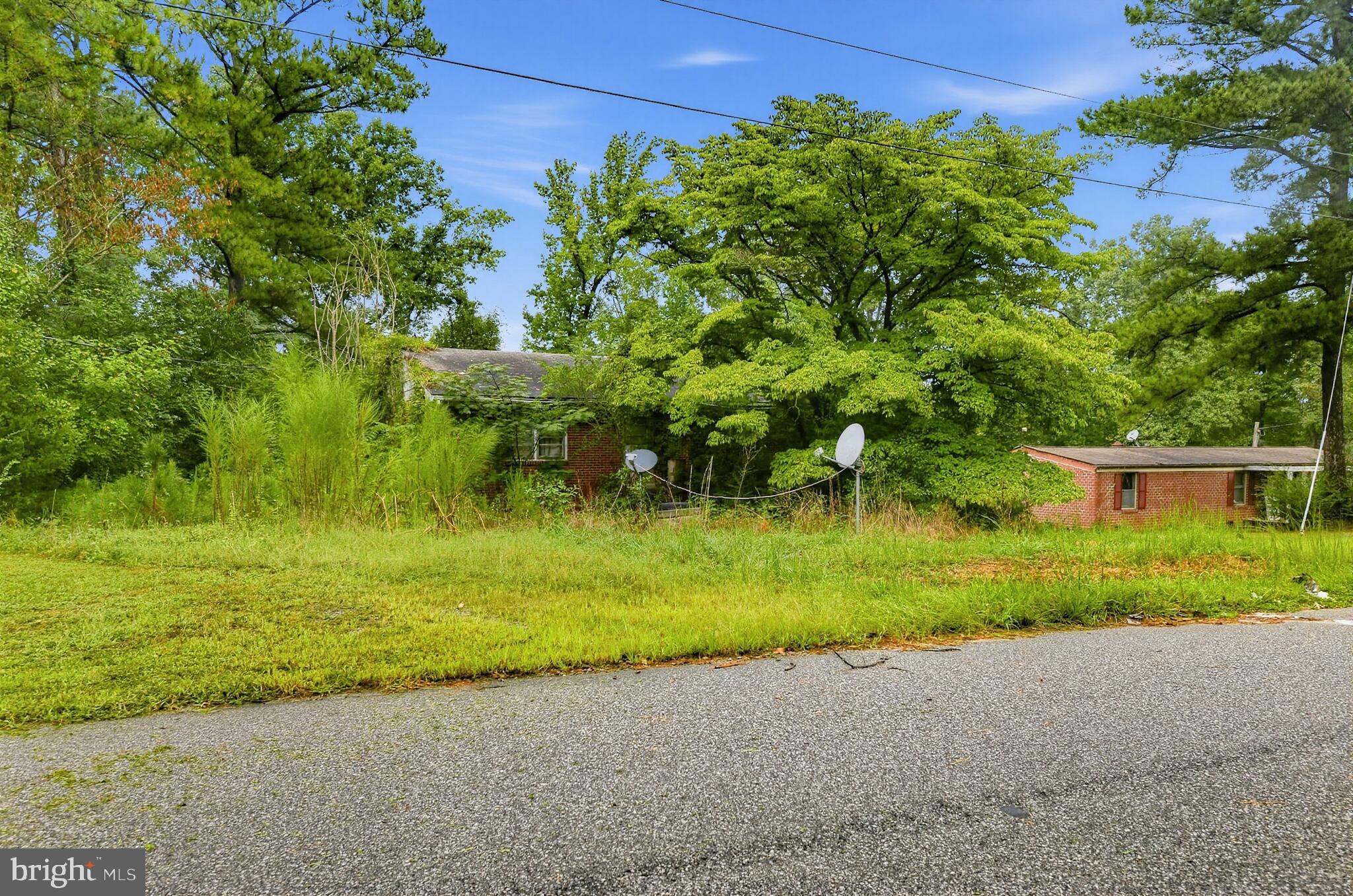 207 SIMMONS DRIVE