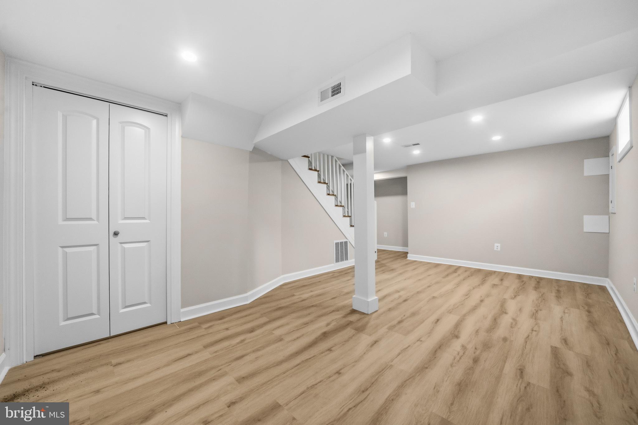 WASHINGTON SUBURBAN HOME - Residential