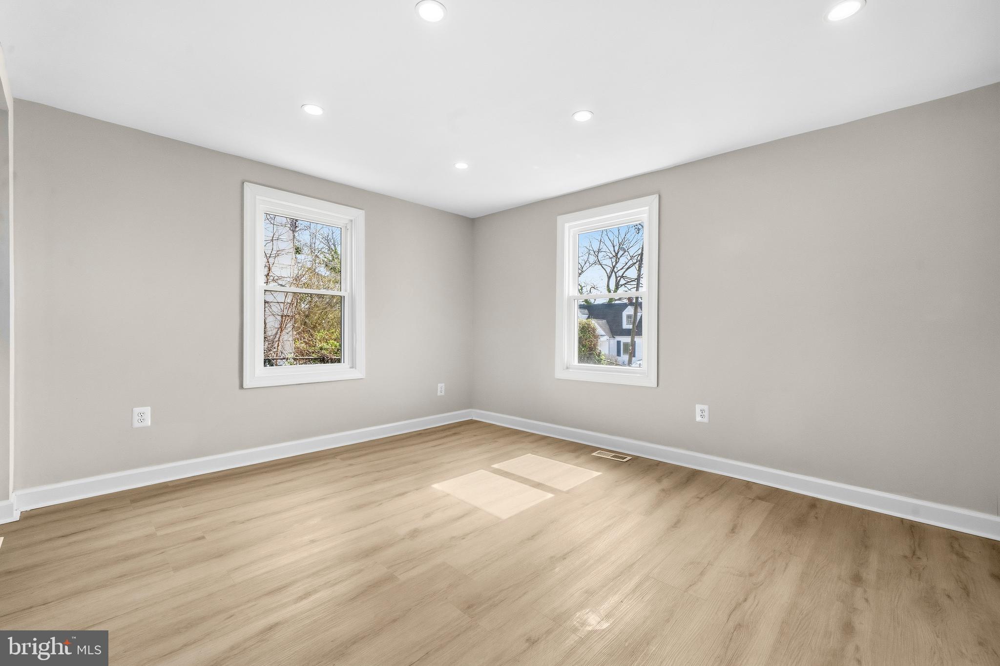 WASHINGTON SUBURBAN HOME - Residential