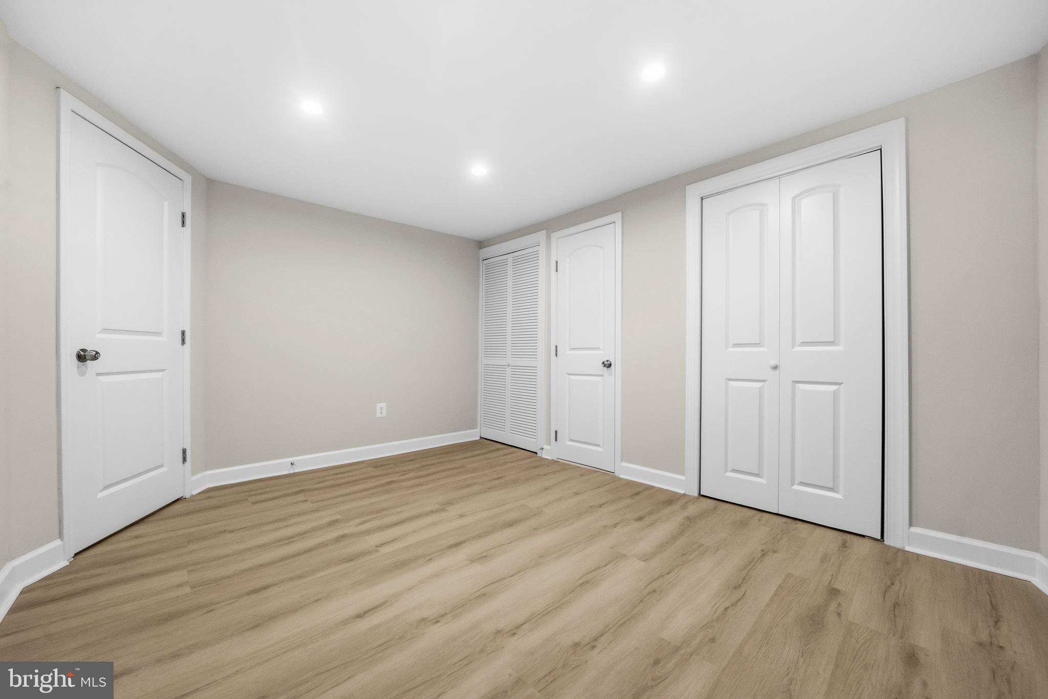 WASHINGTON SUBURBAN HOME - Residential