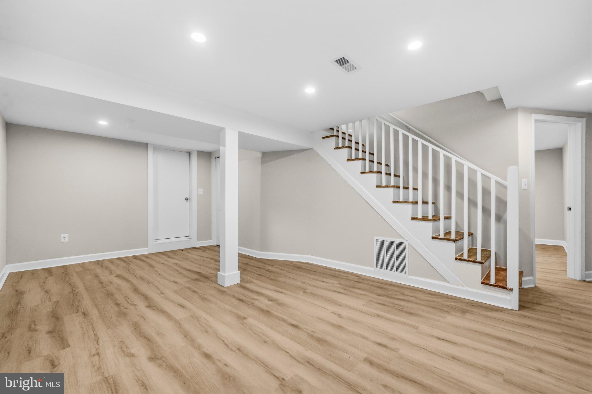 WASHINGTON SUBURBAN HOME - Residential