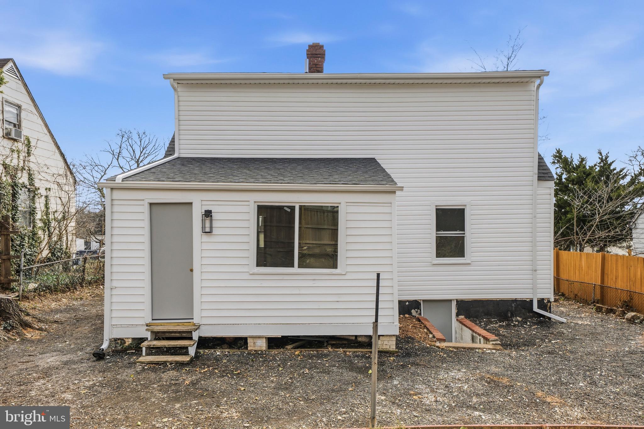 WASHINGTON SUBURBAN HOME - Residential