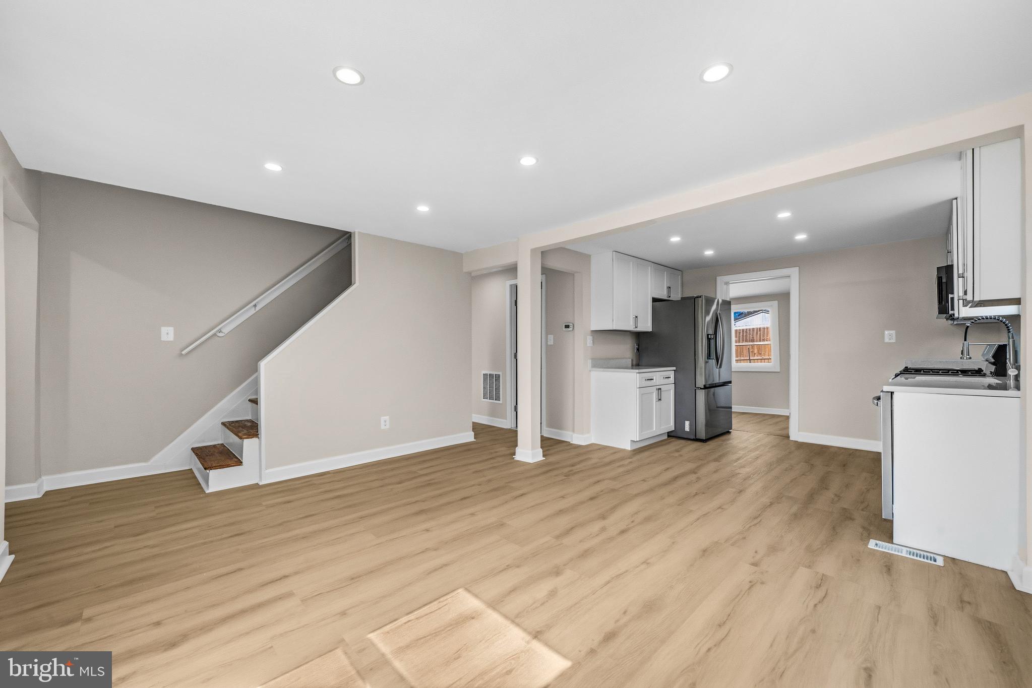 WASHINGTON SUBURBAN HOME - Residential