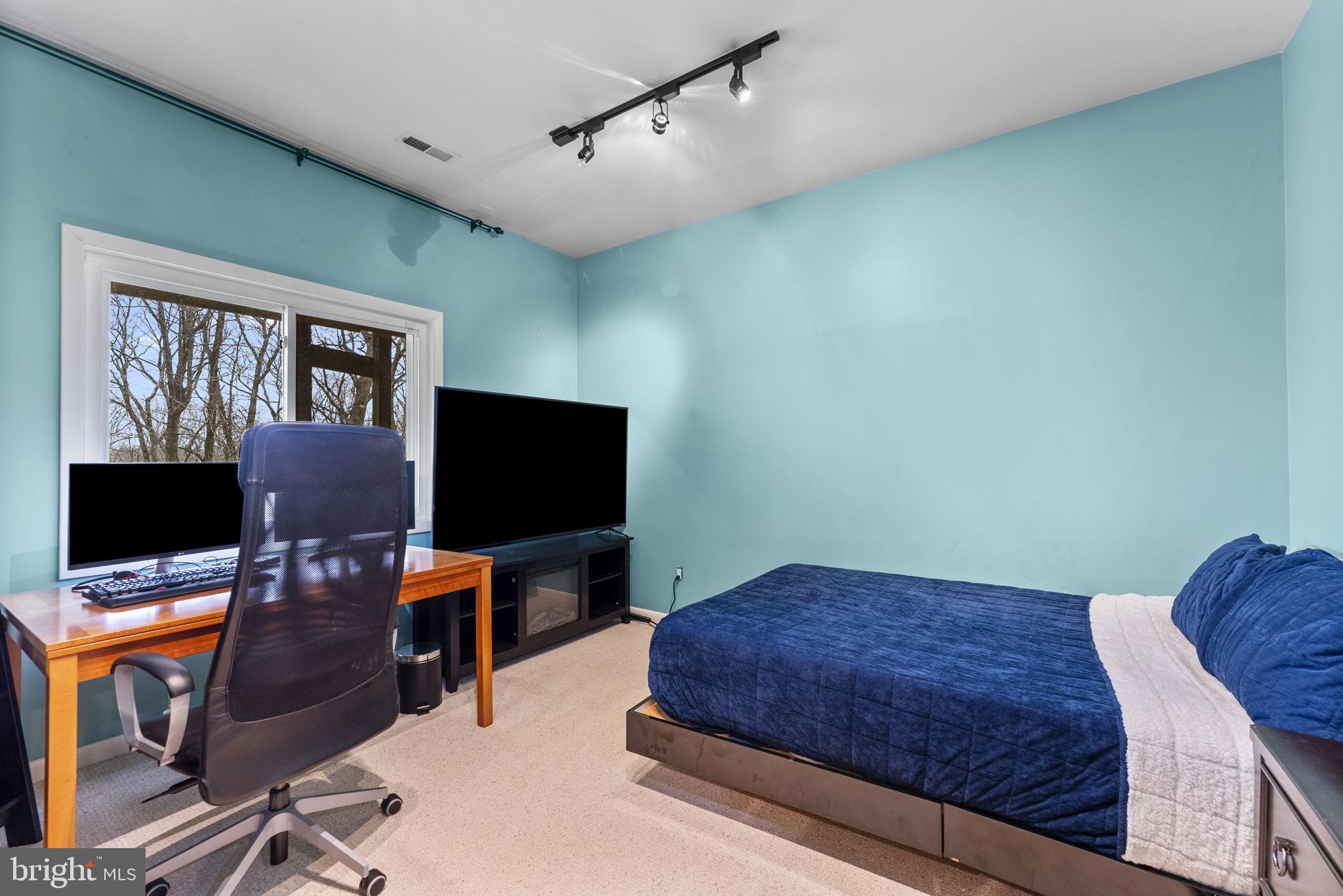 WORTHINGTON RIDGE - Residential