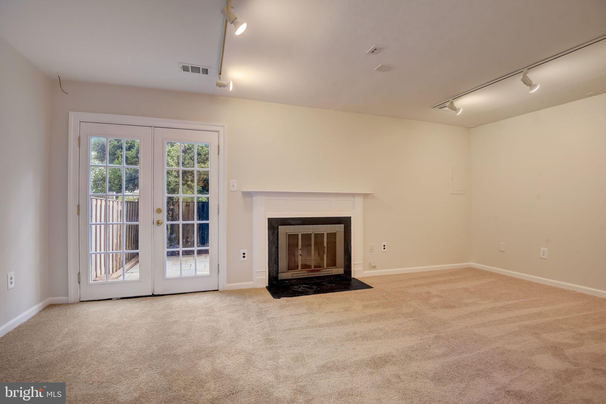 GUNNERS LAKE VILLAGE - Residential