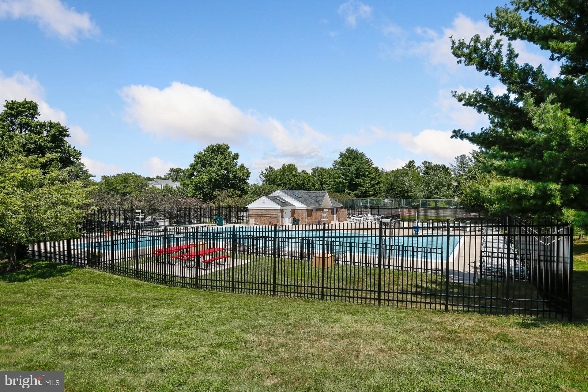 GUNNERS LAKE VILLAGE - Residential