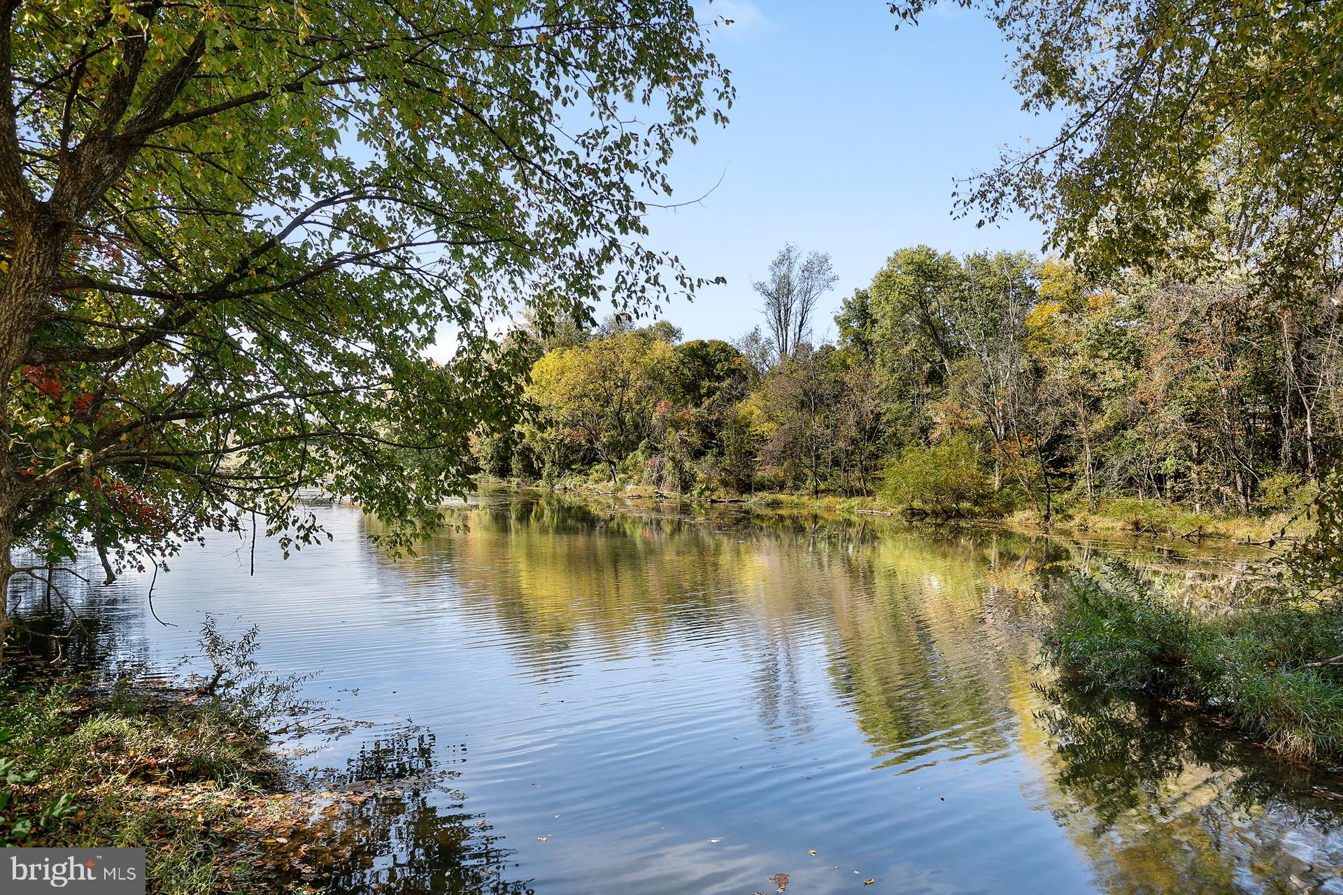 GUNNERS LAKE VILLAGE - Residential
