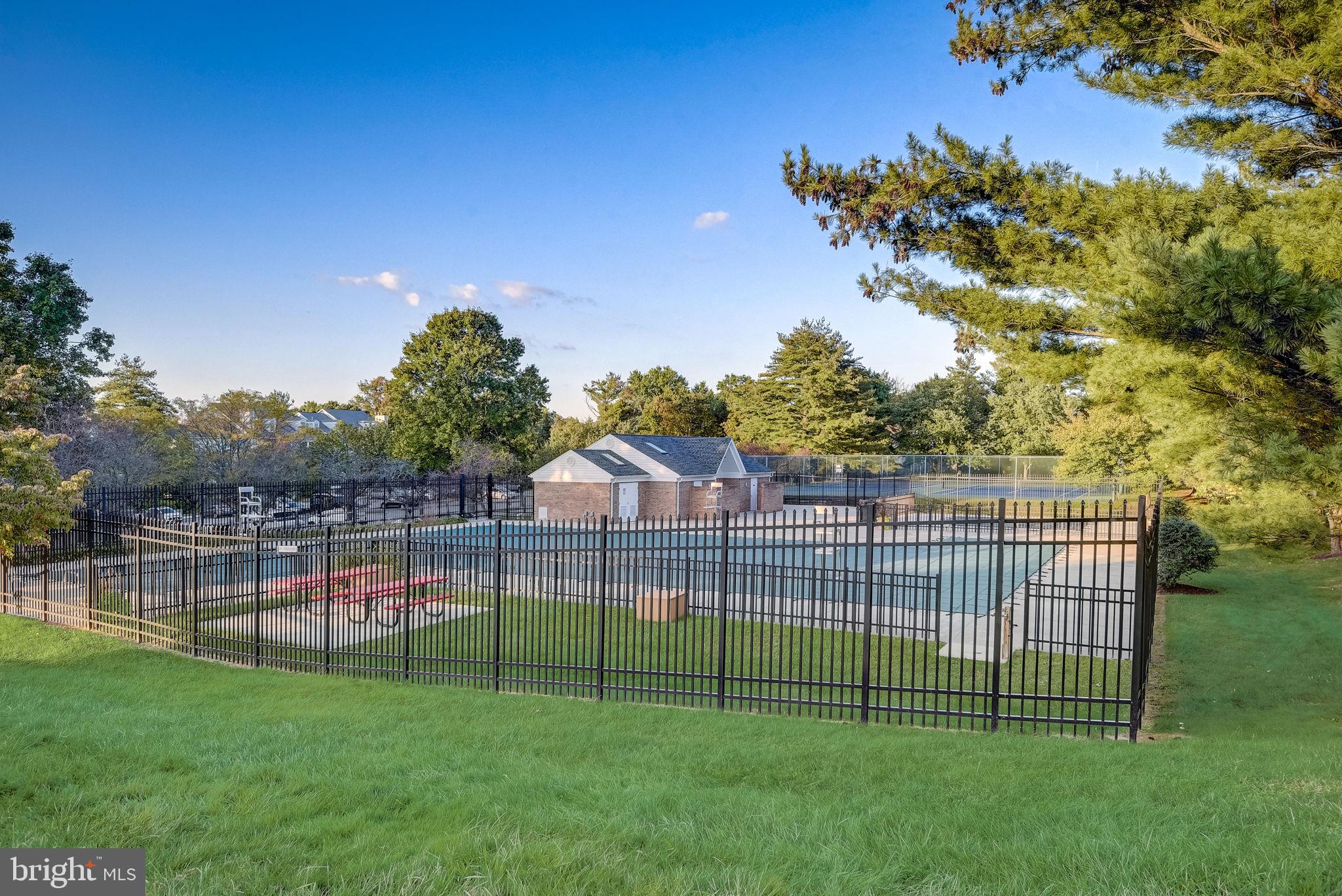 GUNNERS LAKE VILLAGE - Residential