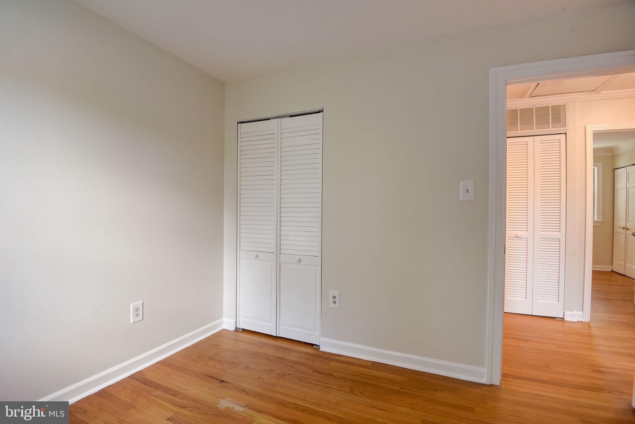 GUNNERS LAKE VILLAGE - Residential