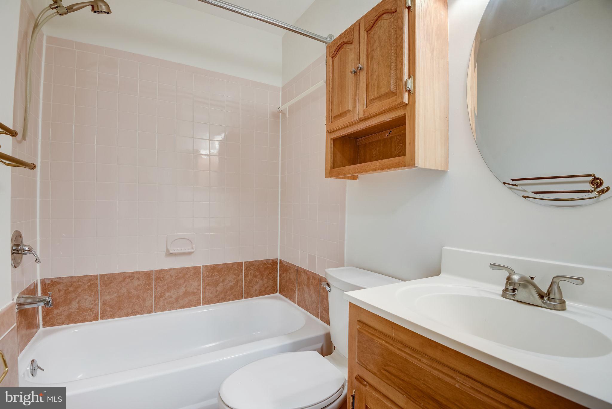 GUNNERS LAKE VILLAGE - Residential