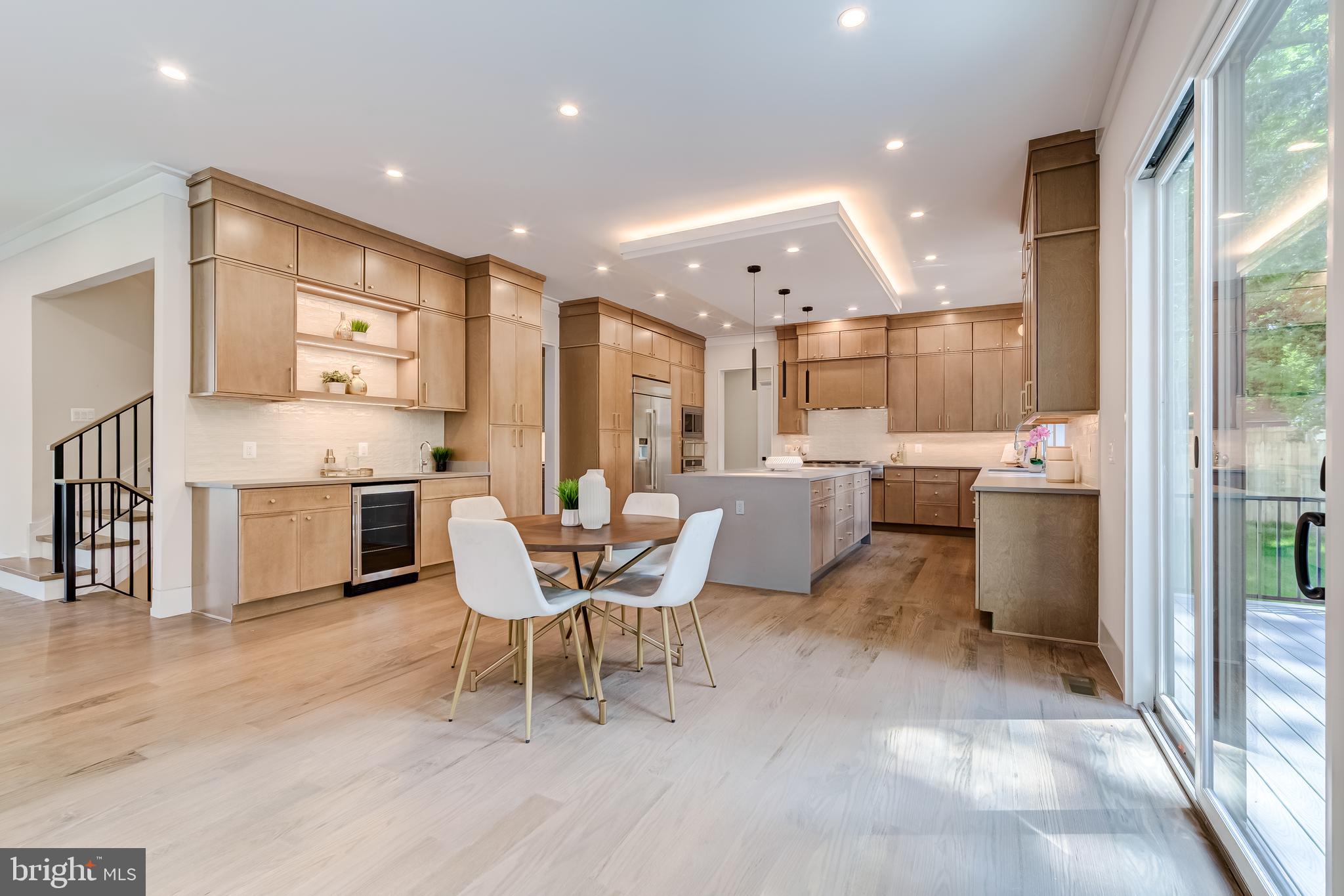 VIENNA WOODS - Residential