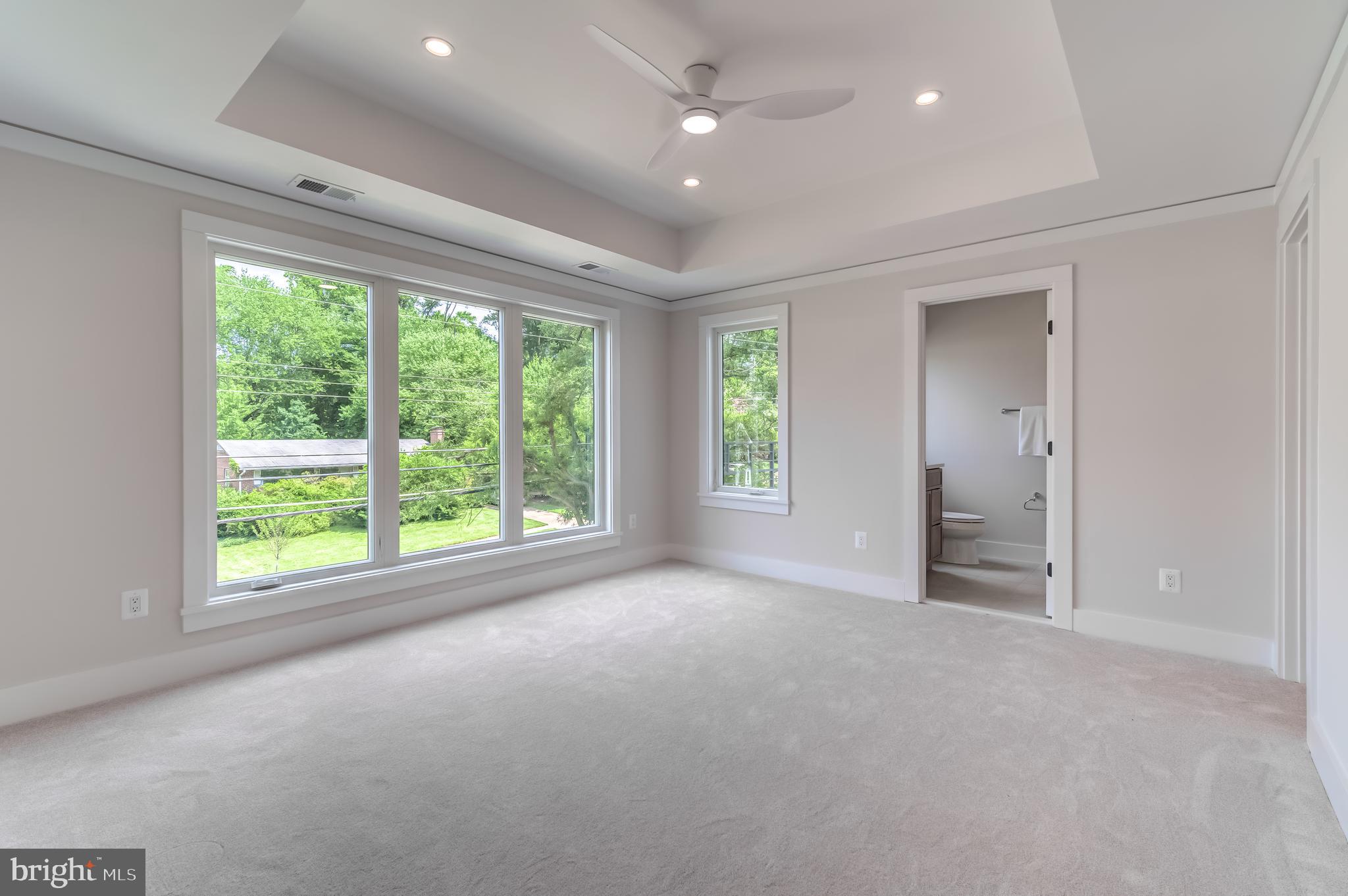 VIENNA WOODS - Residential