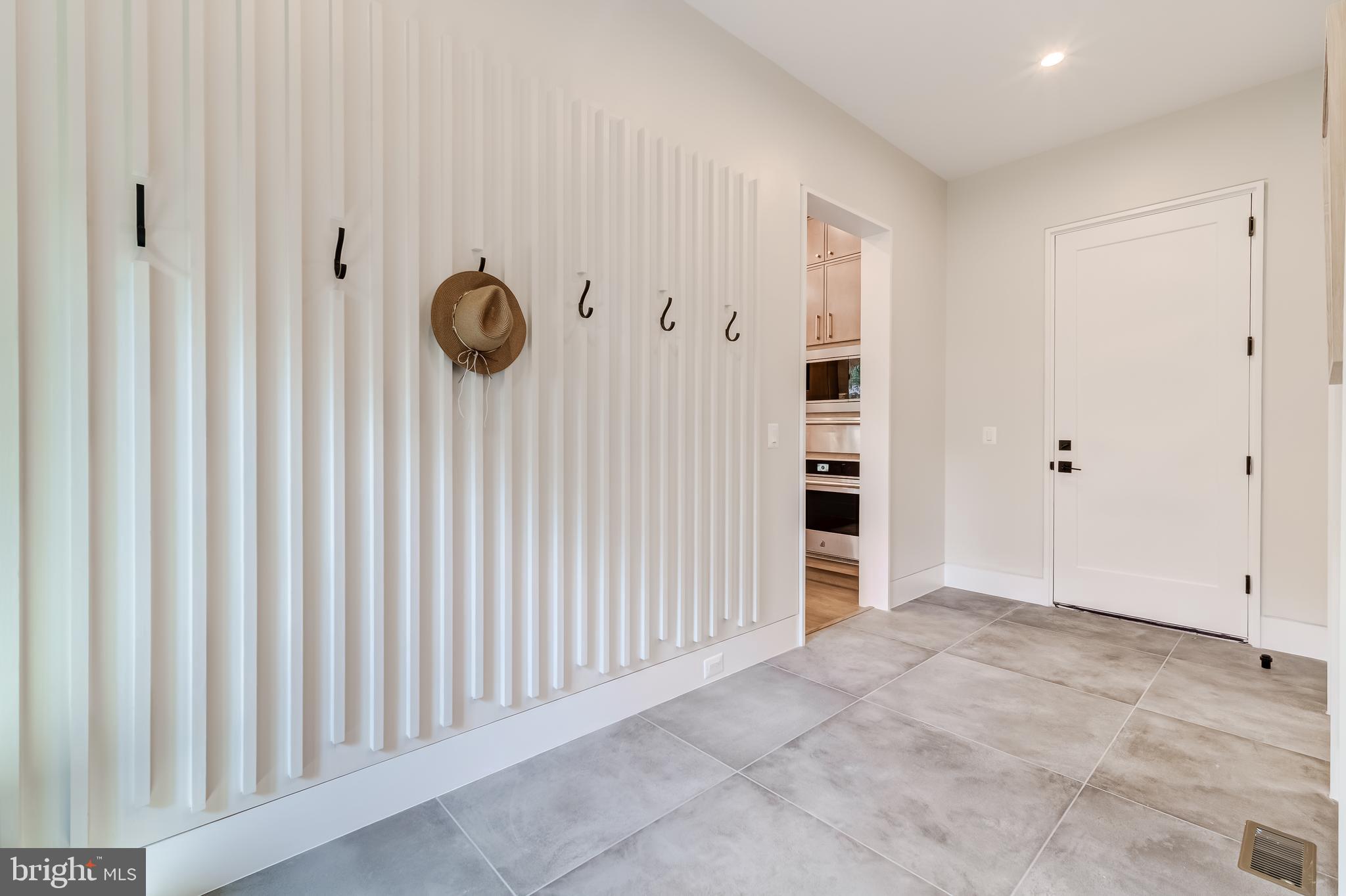 VIENNA WOODS - Residential