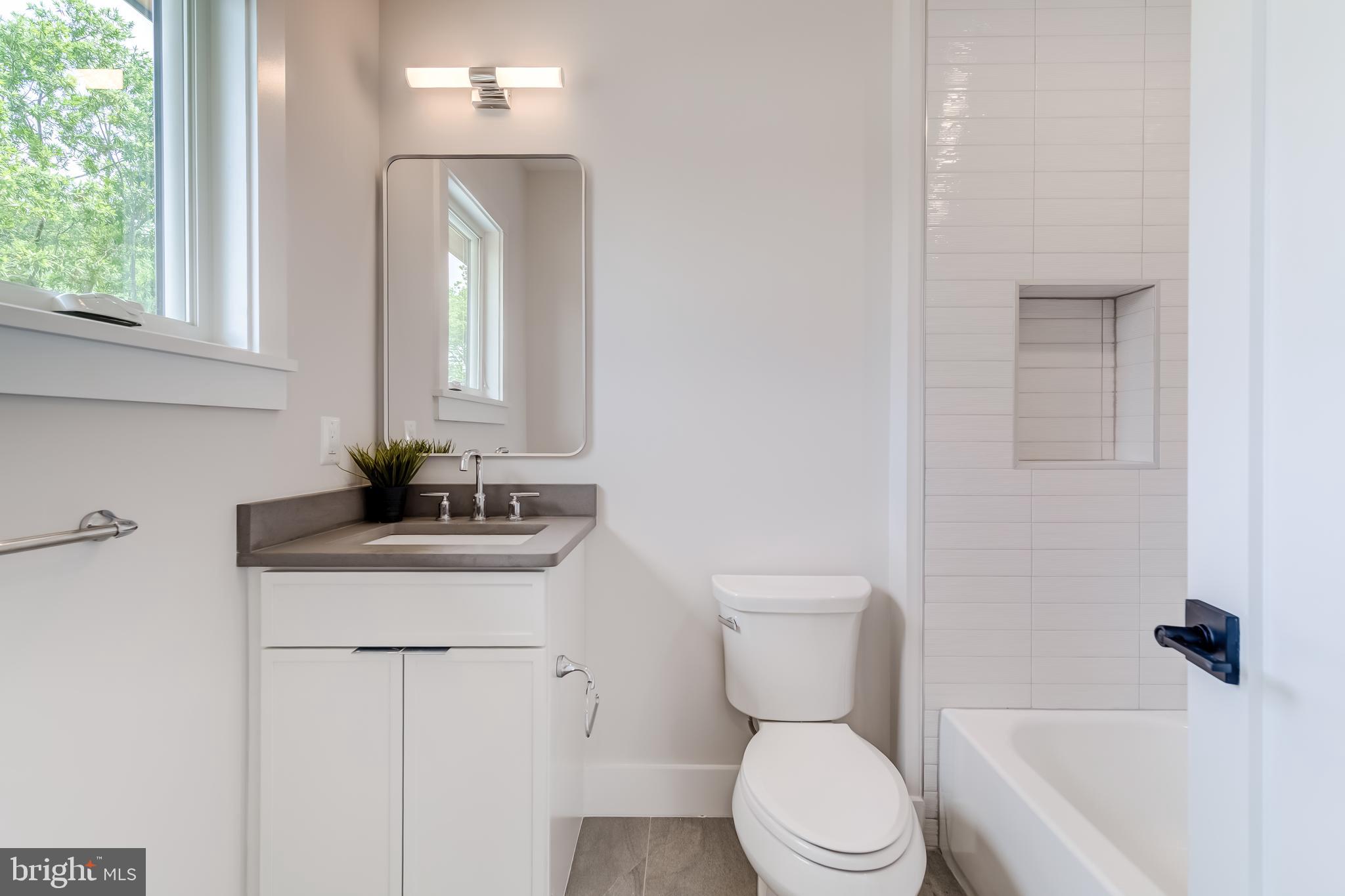 VIENNA WOODS - Residential