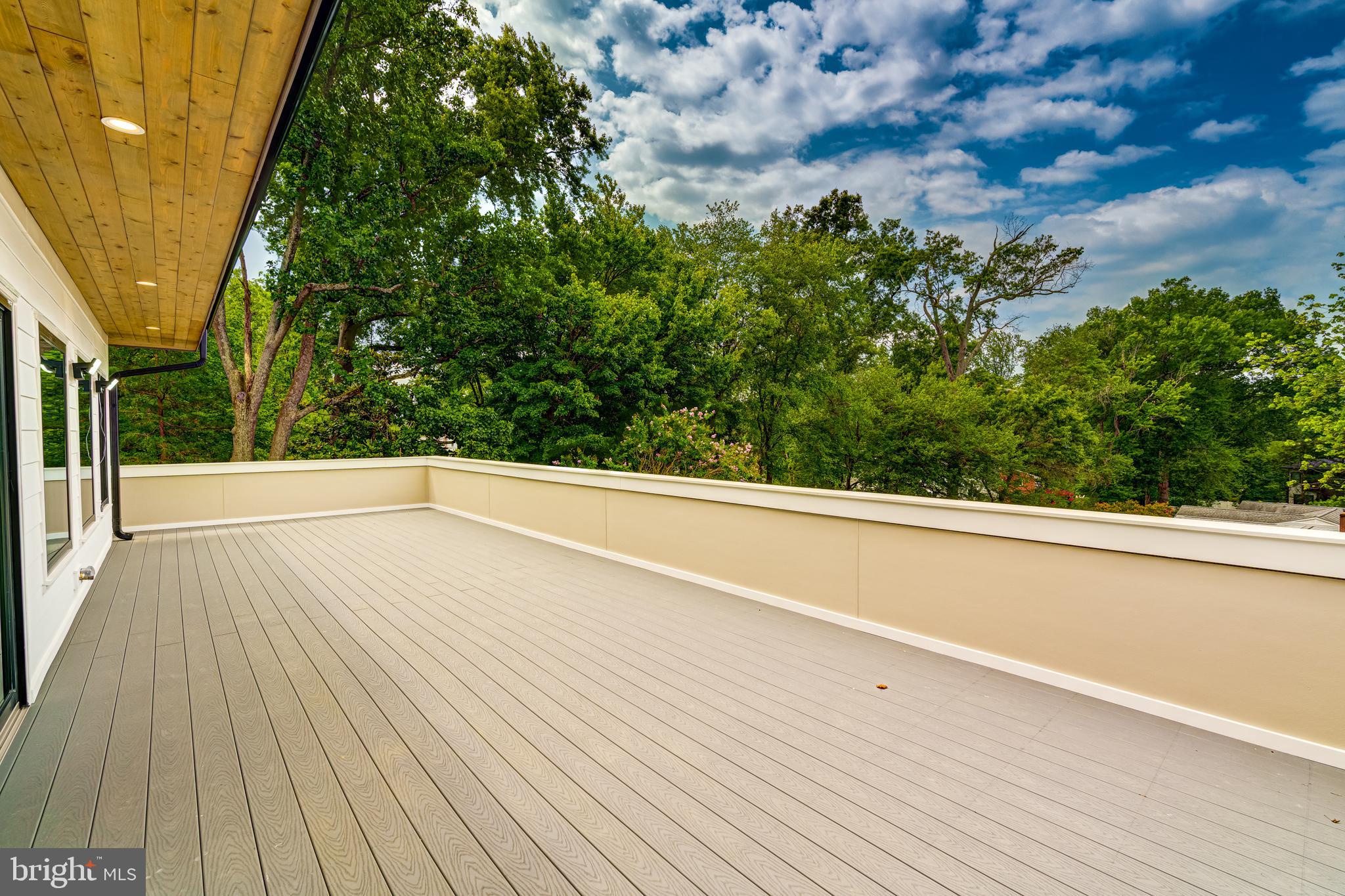 VIENNA WOODS - Residential