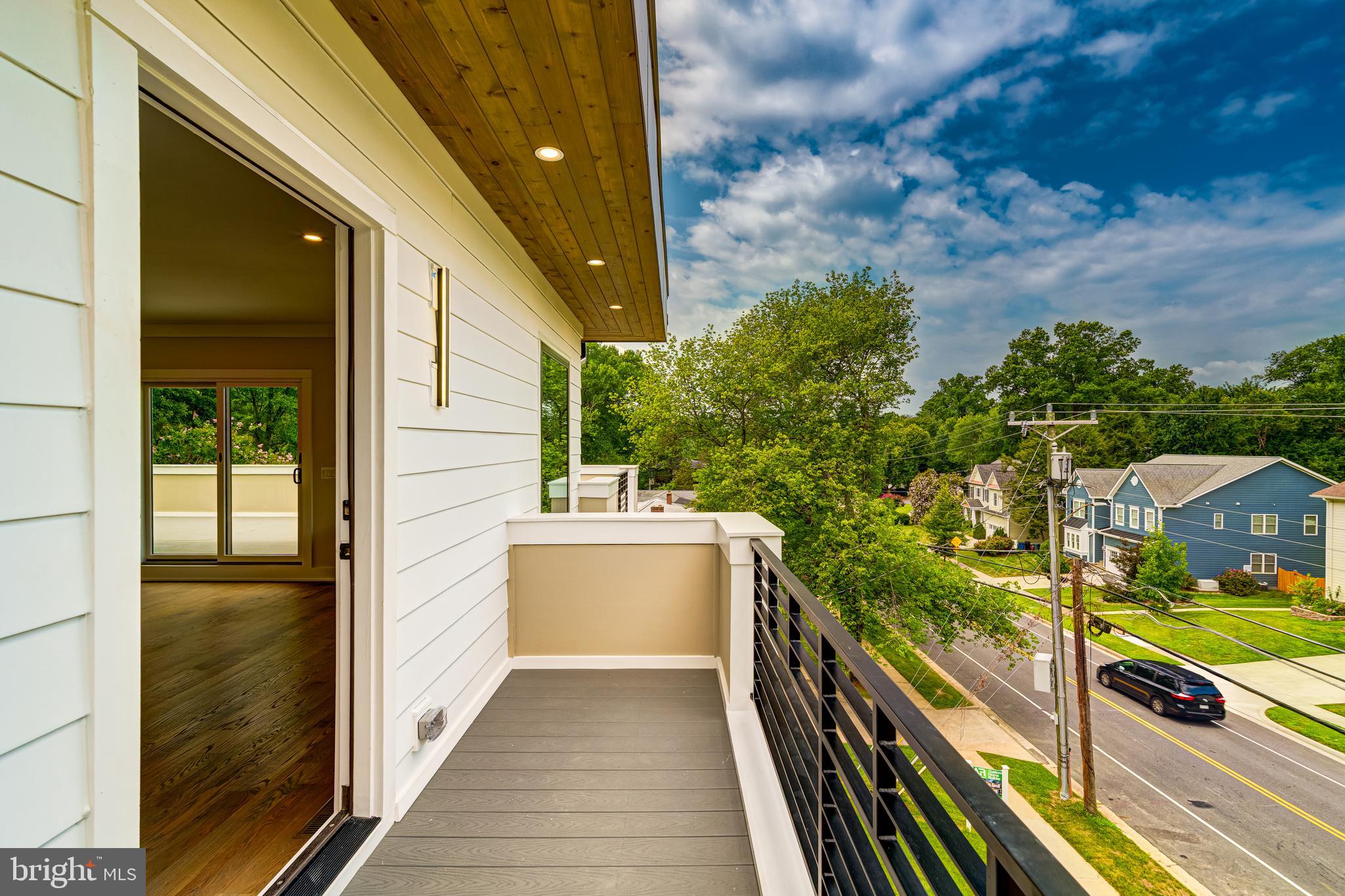 VIENNA WOODS - Residential