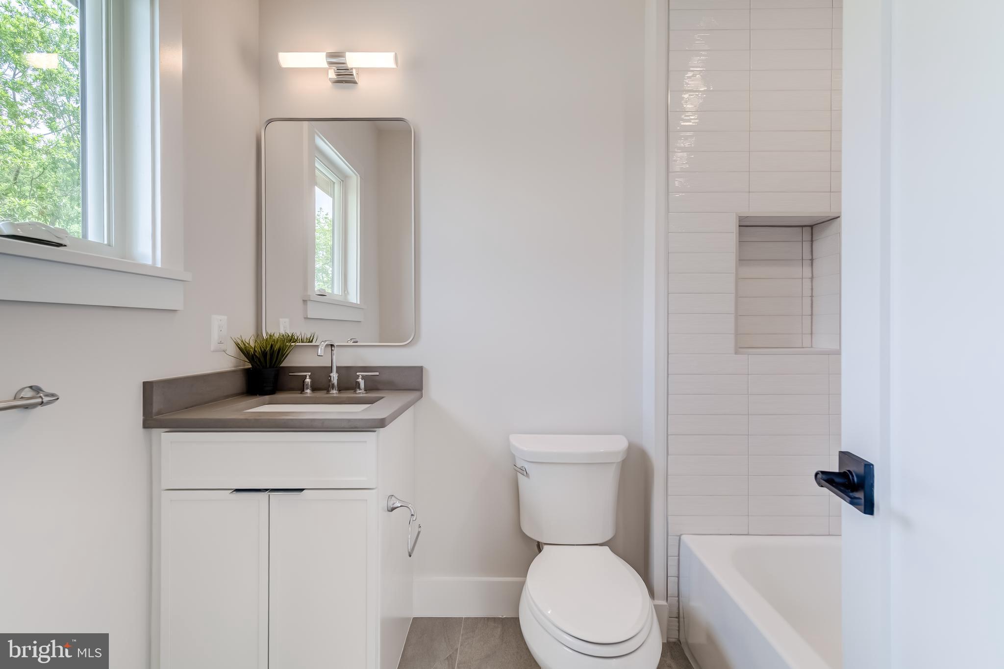 VIENNA WOODS - Residential