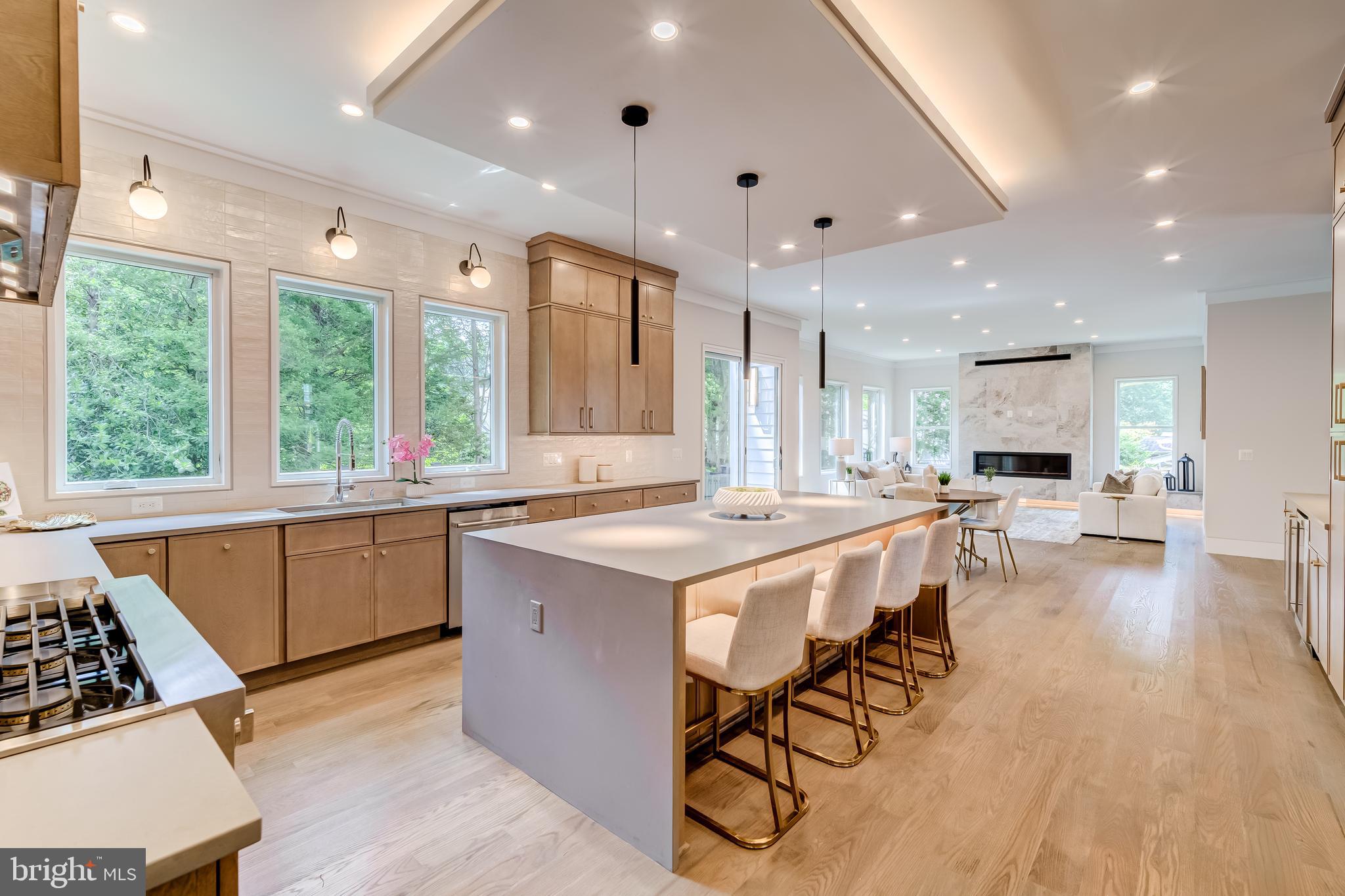 VIENNA WOODS - Residential