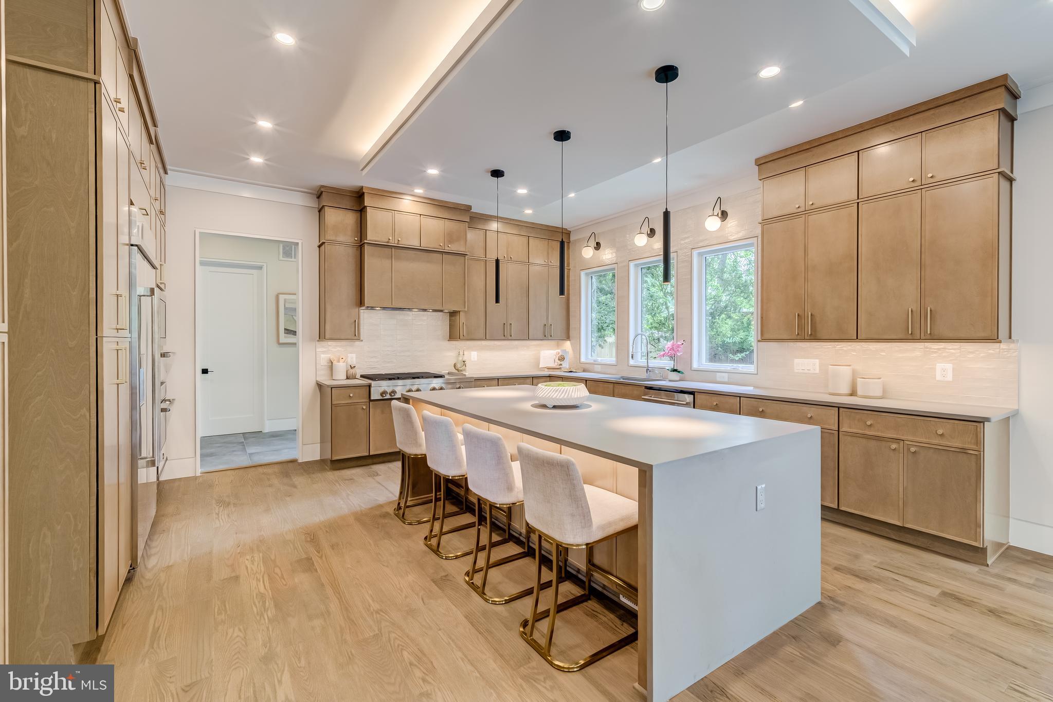 VIENNA WOODS - Residential