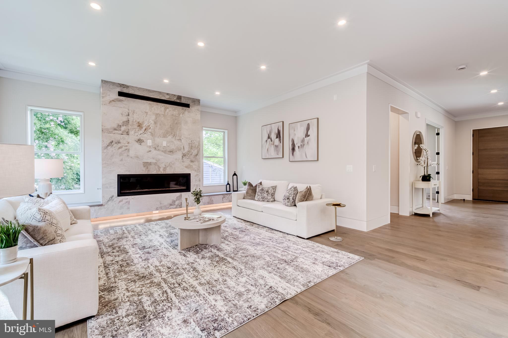 VIENNA WOODS - Residential