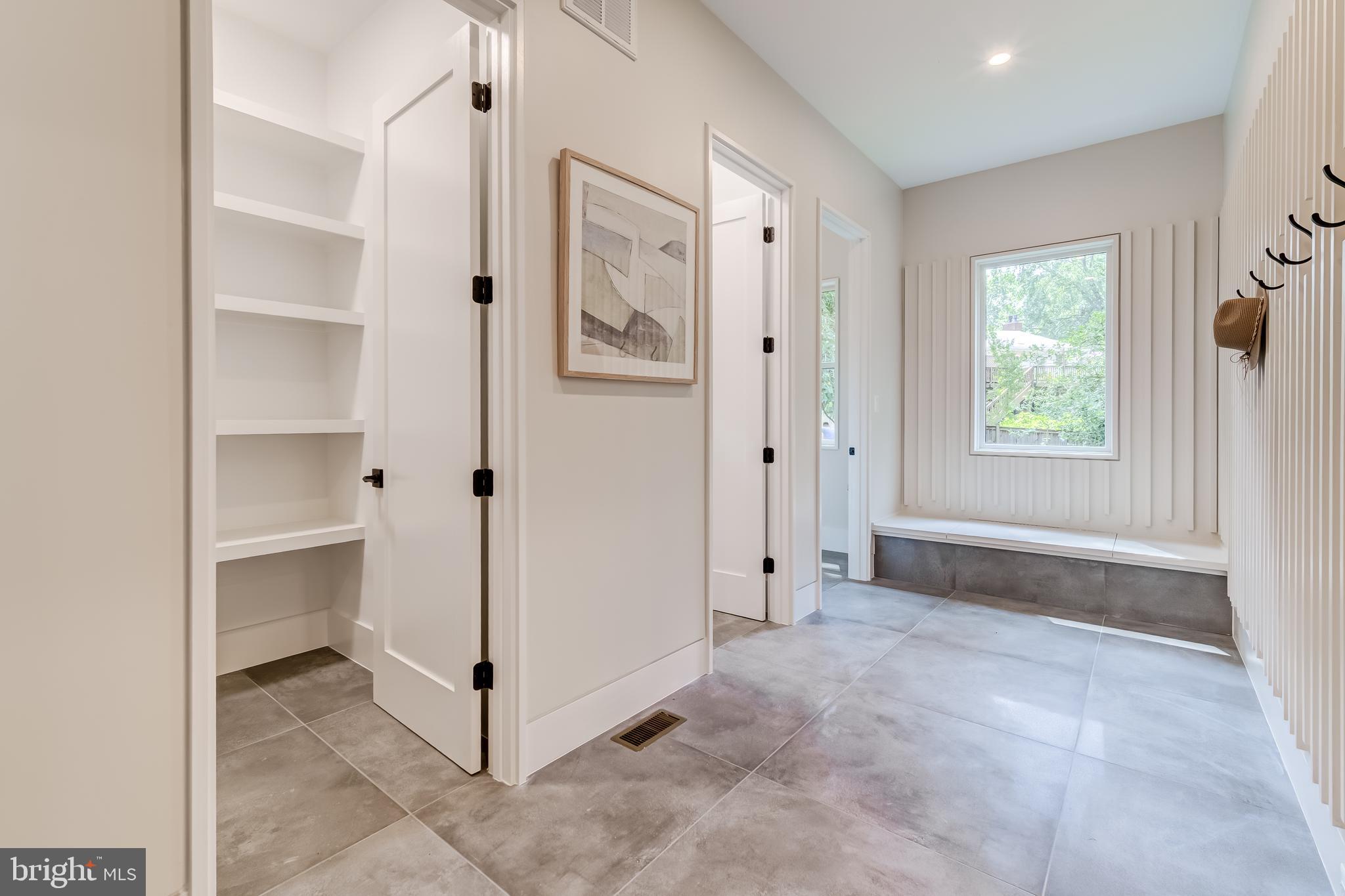 VIENNA WOODS - Residential