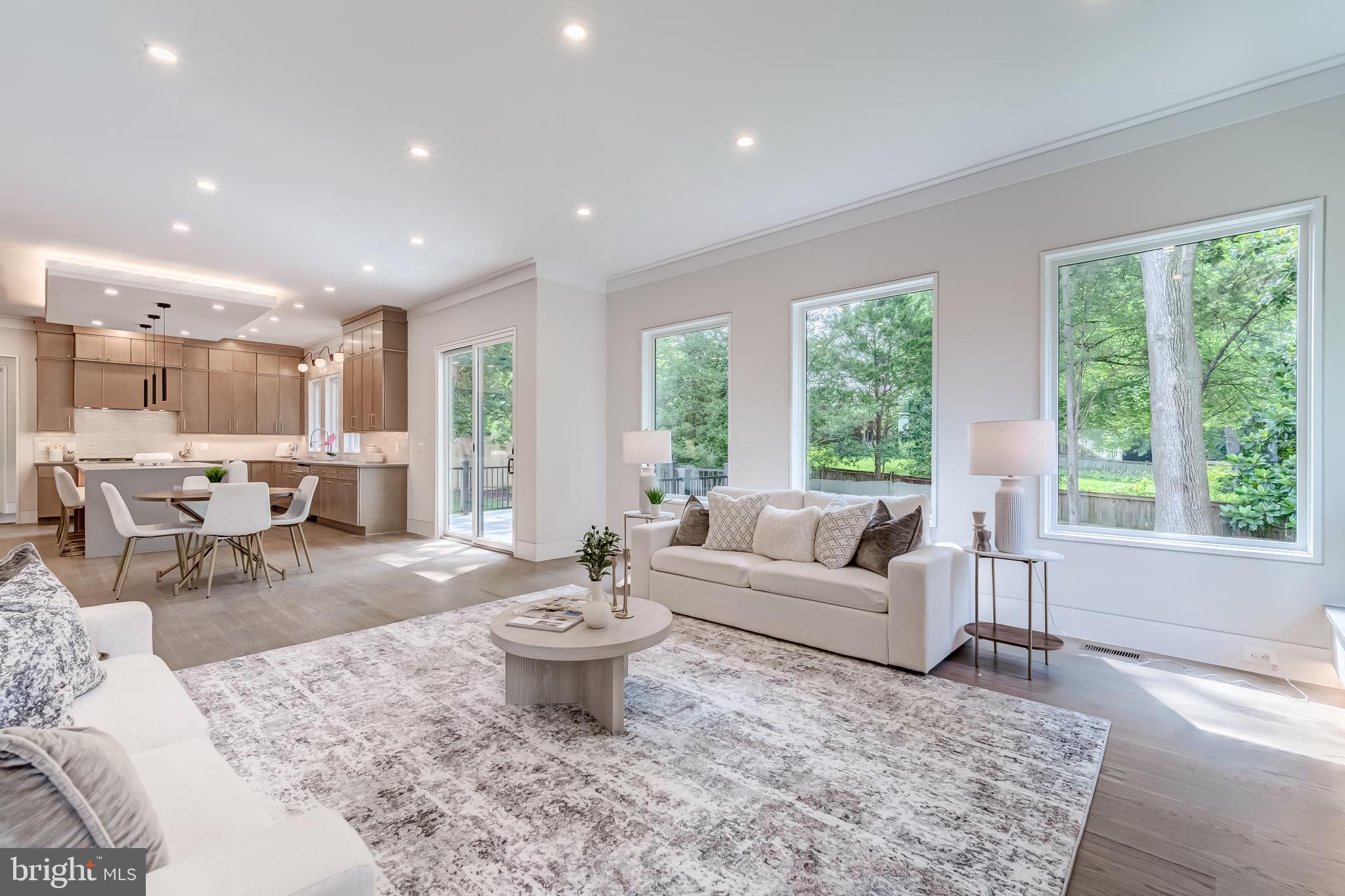 VIENNA WOODS - Residential