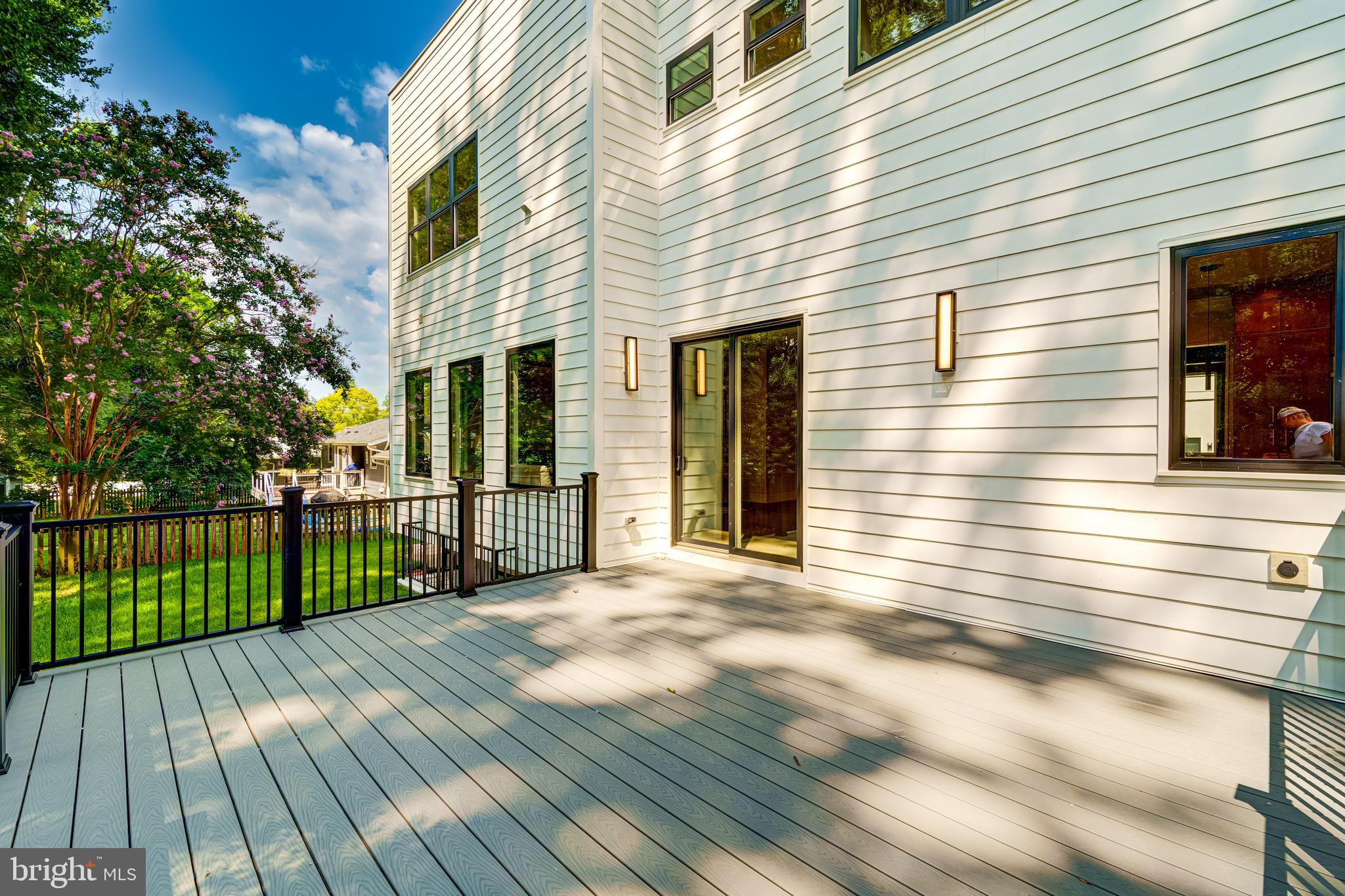 VIENNA WOODS - Residential