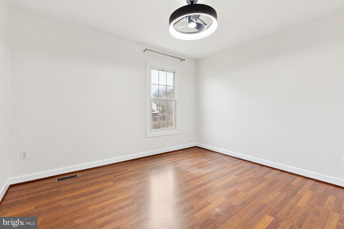 WILLOUGHBY WOODS - Residential