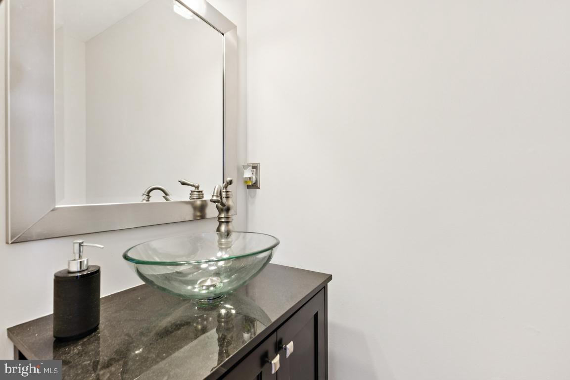 WILLOUGHBY WOODS - Residential