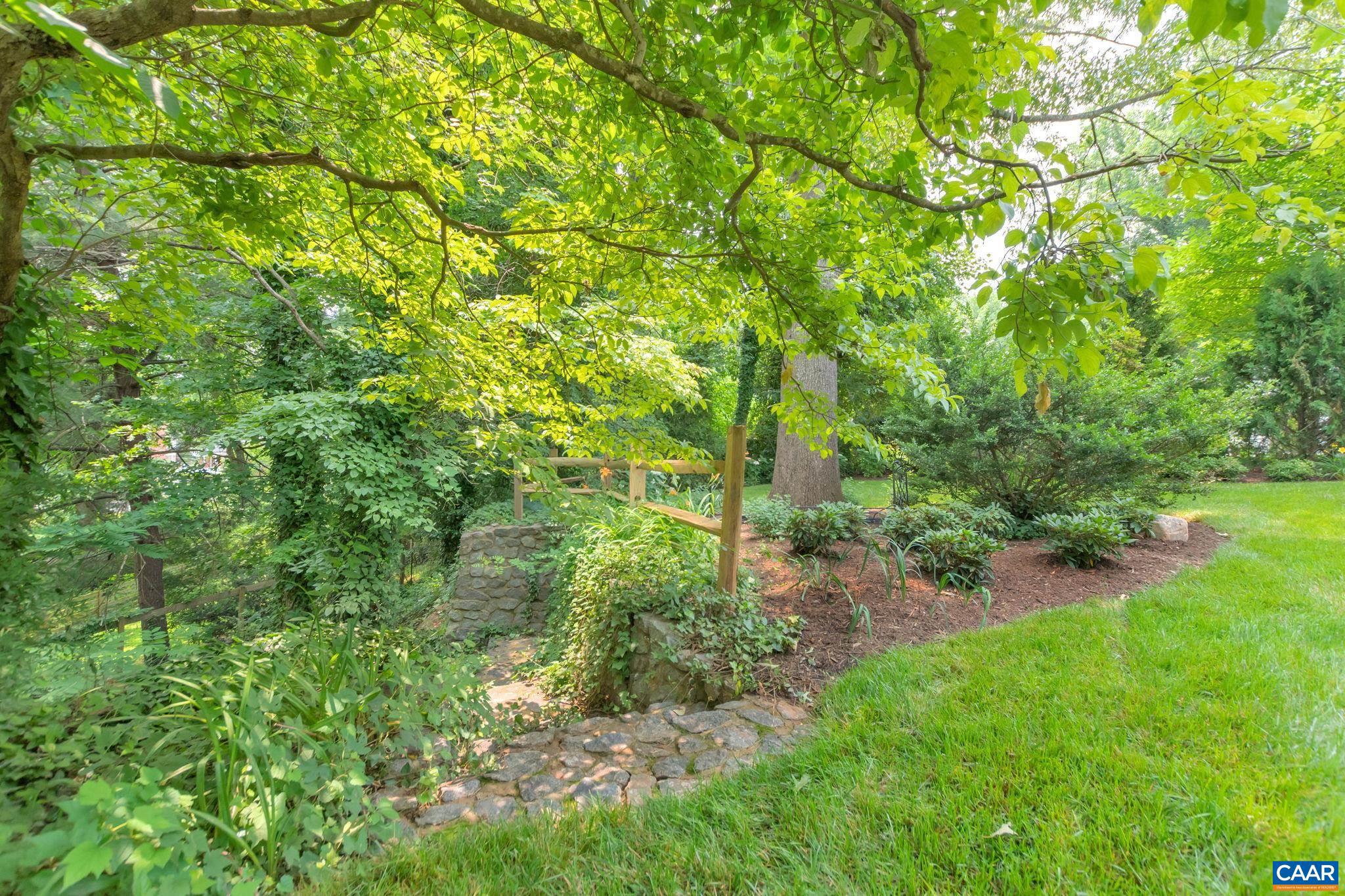 FOREST HILLS - Residential