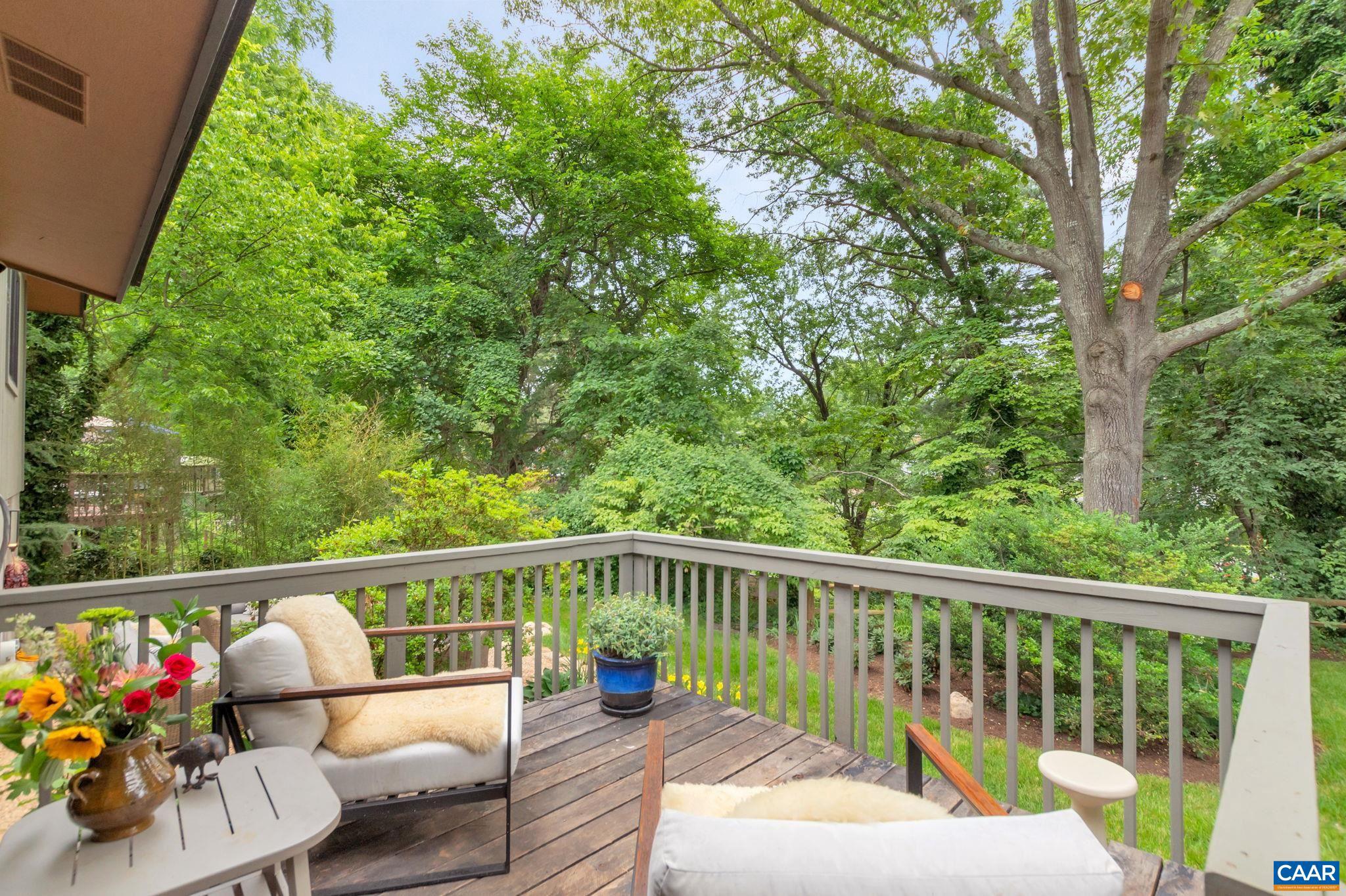 FOREST HILLS - Residential